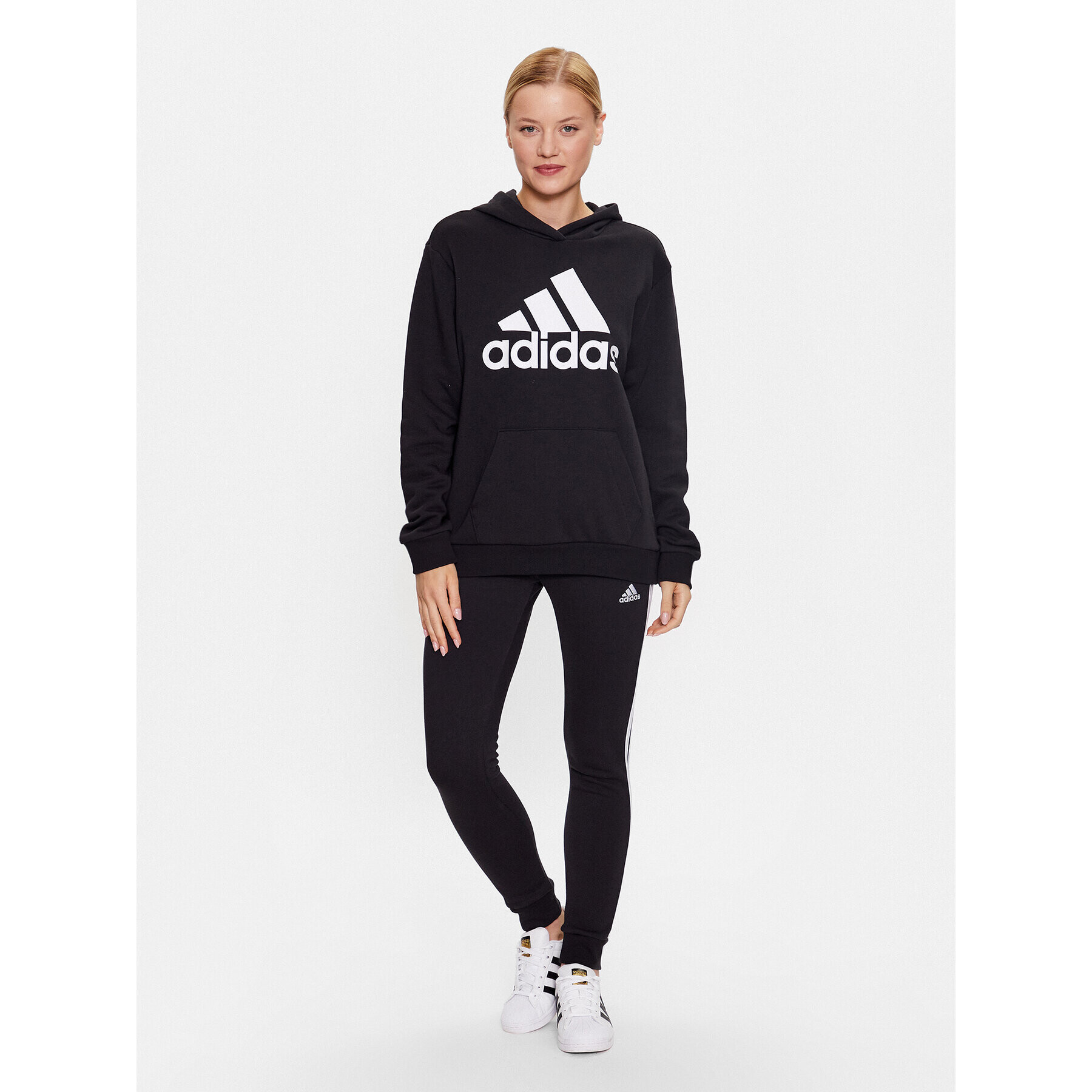 adidas Суитшърт HZ5804 Черен Loose Fit - Pepit.bg