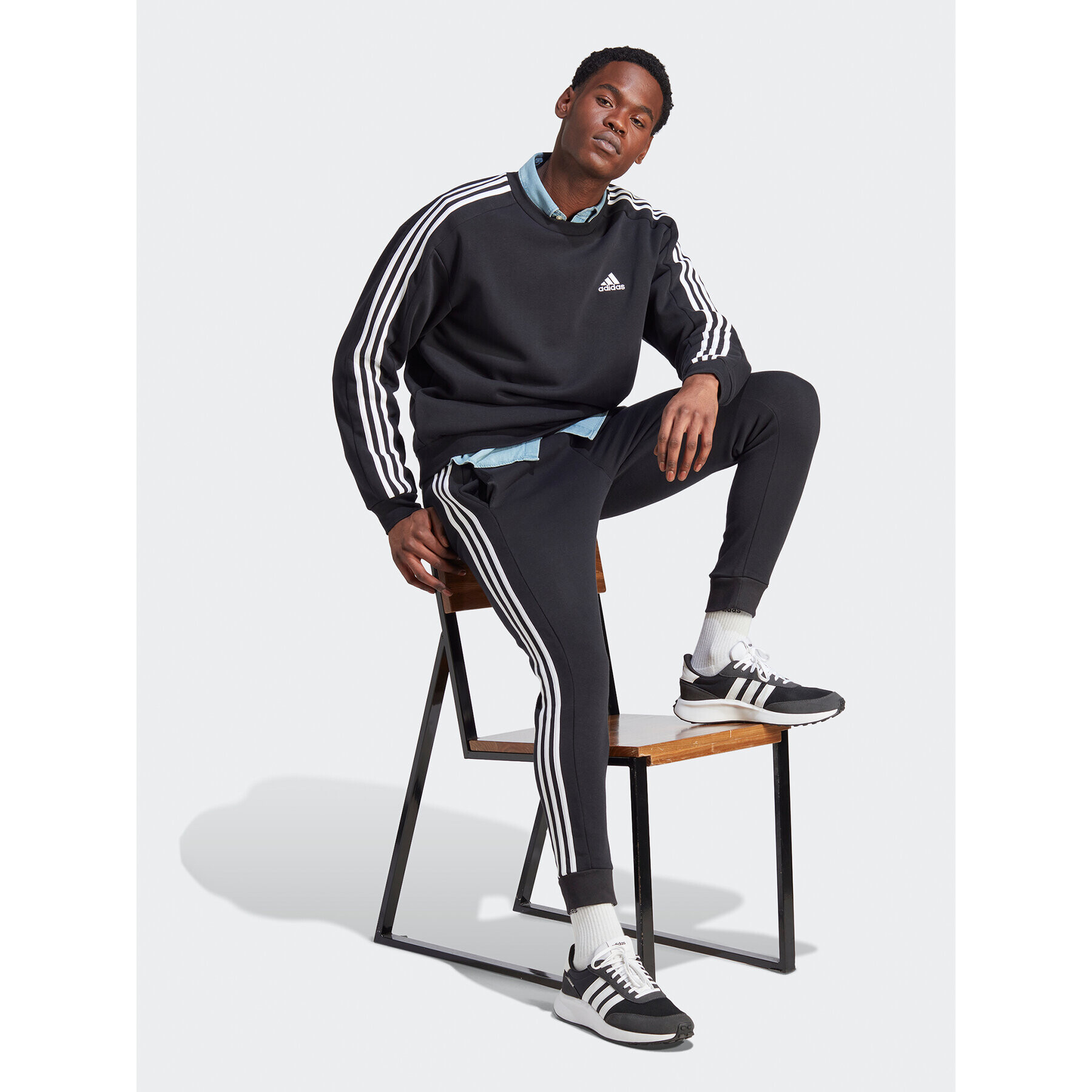 adidas Суитшърт HZ6234 Черен Loose Fit - Pepit.bg