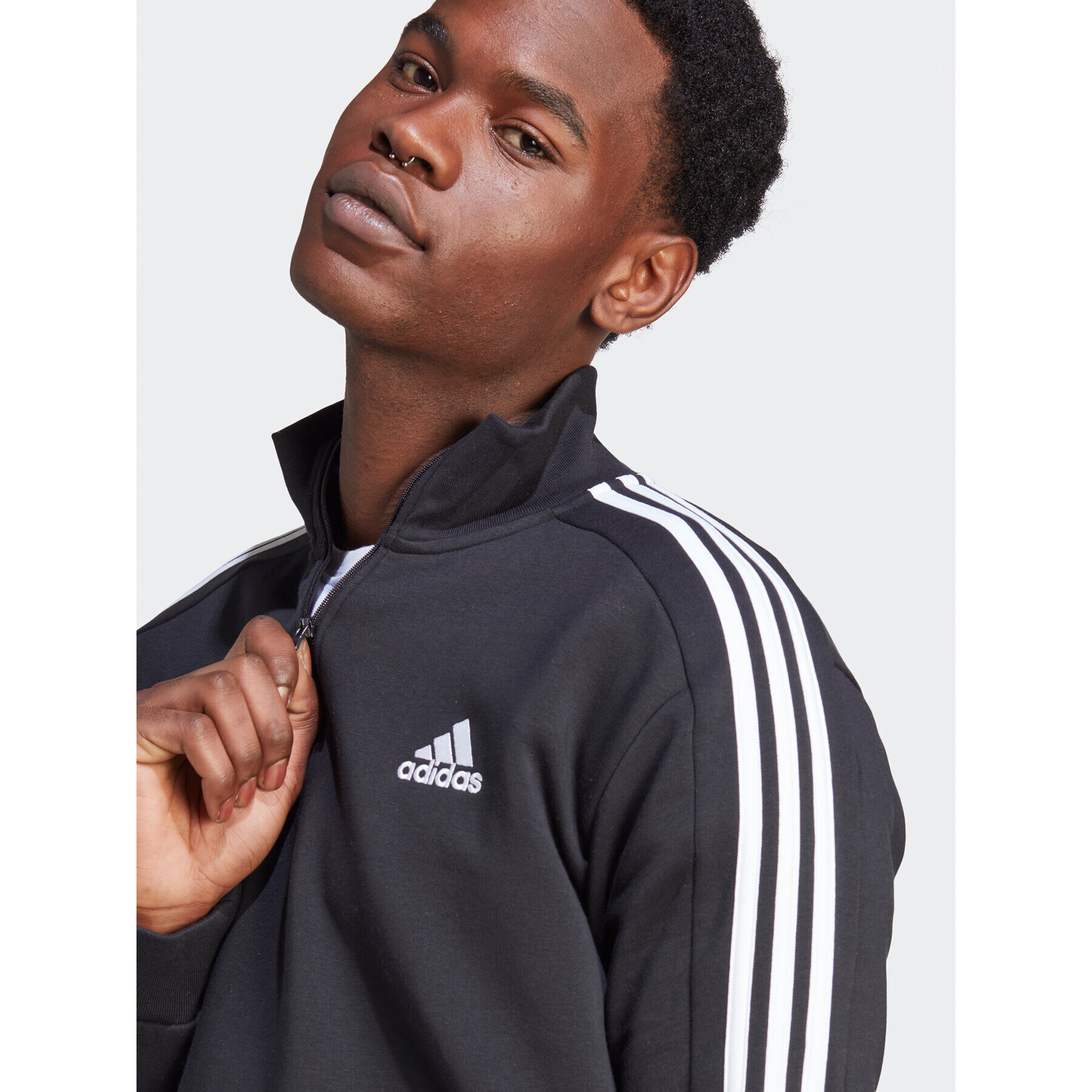adidas Суитшърт HZ6235 Черен Regular Fit - Pepit.bg