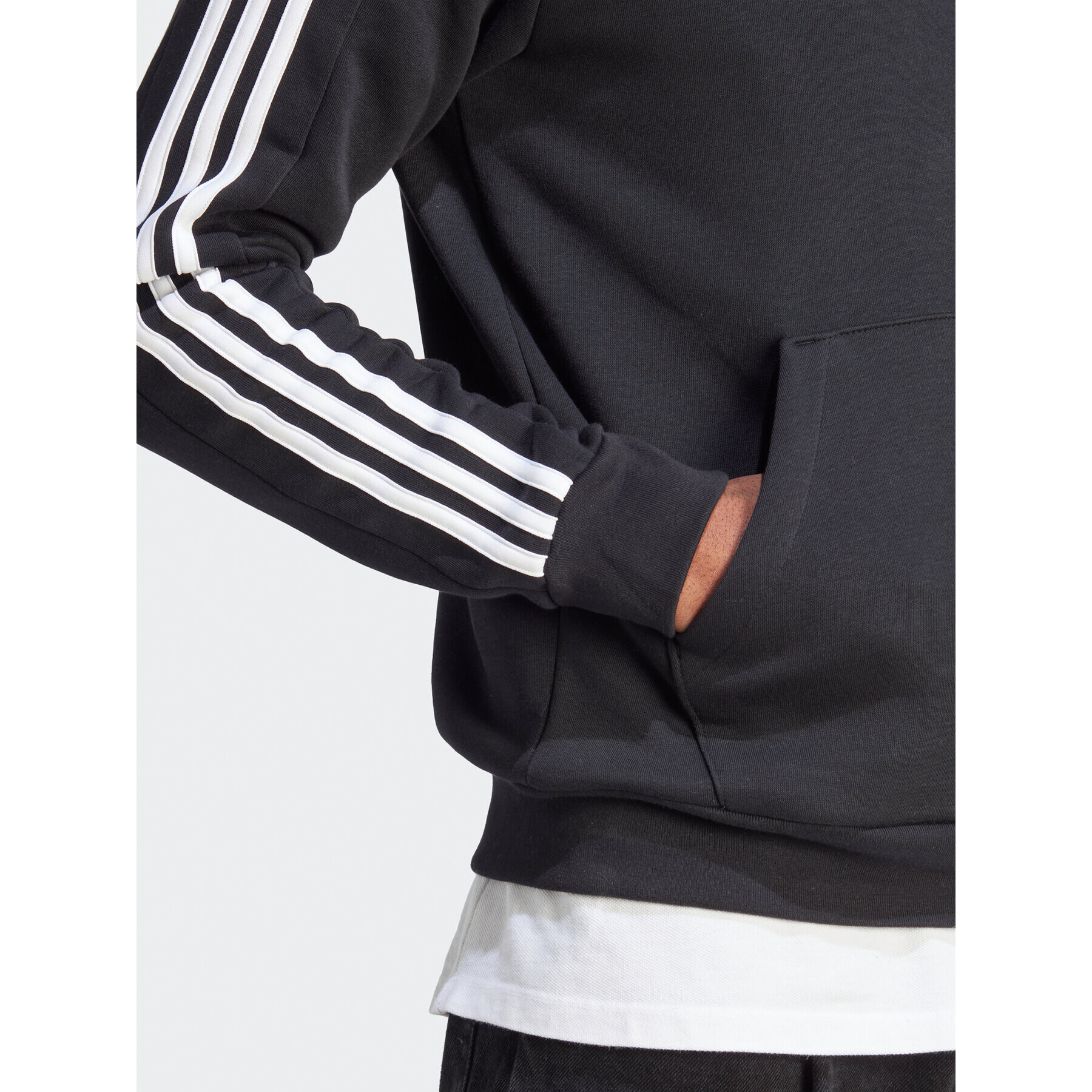 adidas Суитшърт HZ6235 Черен Regular Fit - Pepit.bg