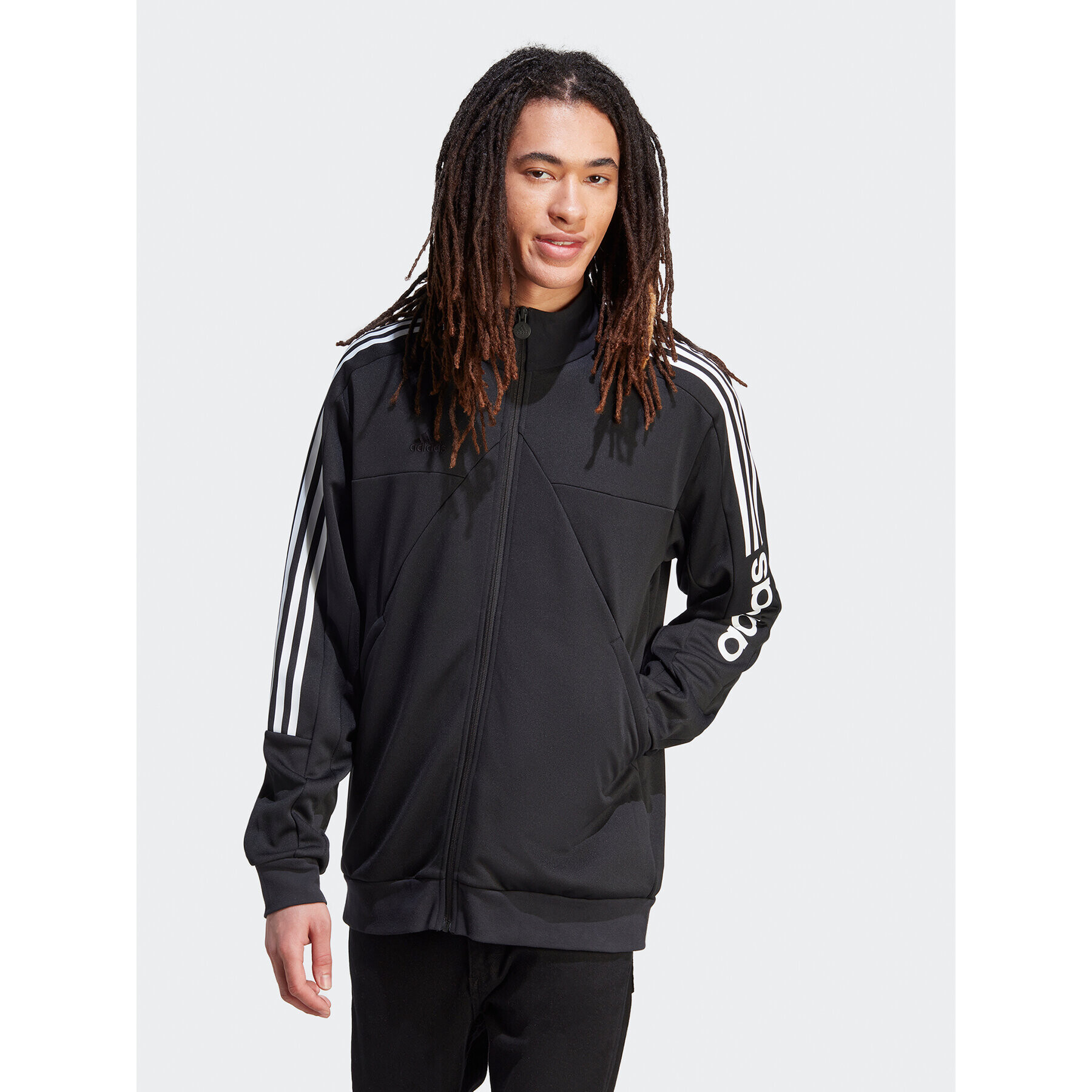 adidas Суитшърт IA3047 Черен Regular Fit - Pepit.bg