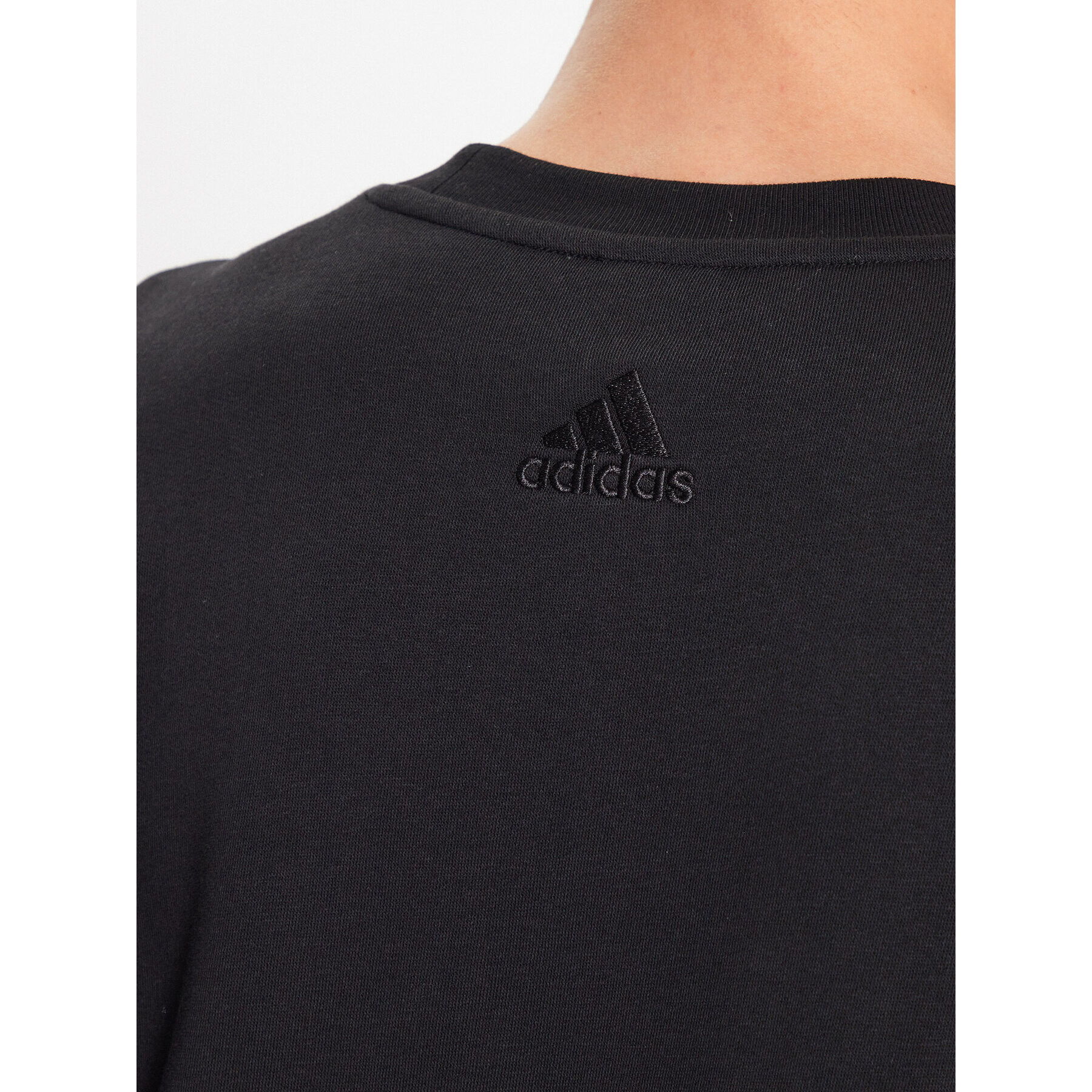 adidas Суитшърт IB3995 Черен Regular Fit - Pepit.bg