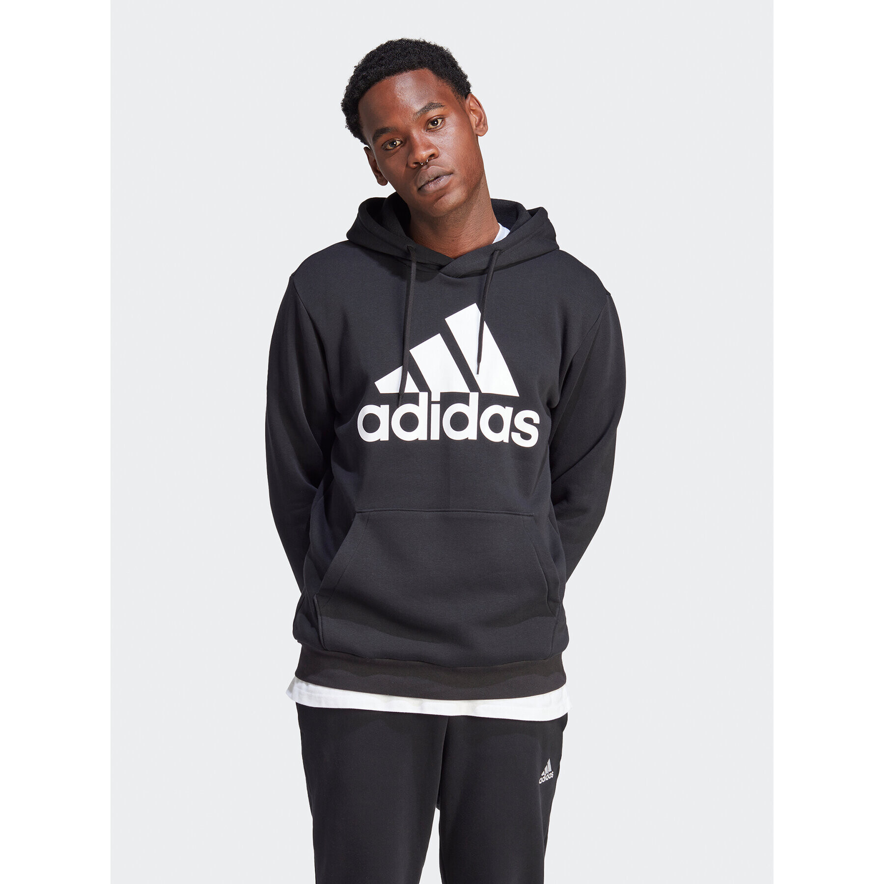 adidas Суитшърт IB4024 Черен Regular Fit - Pepit.bg