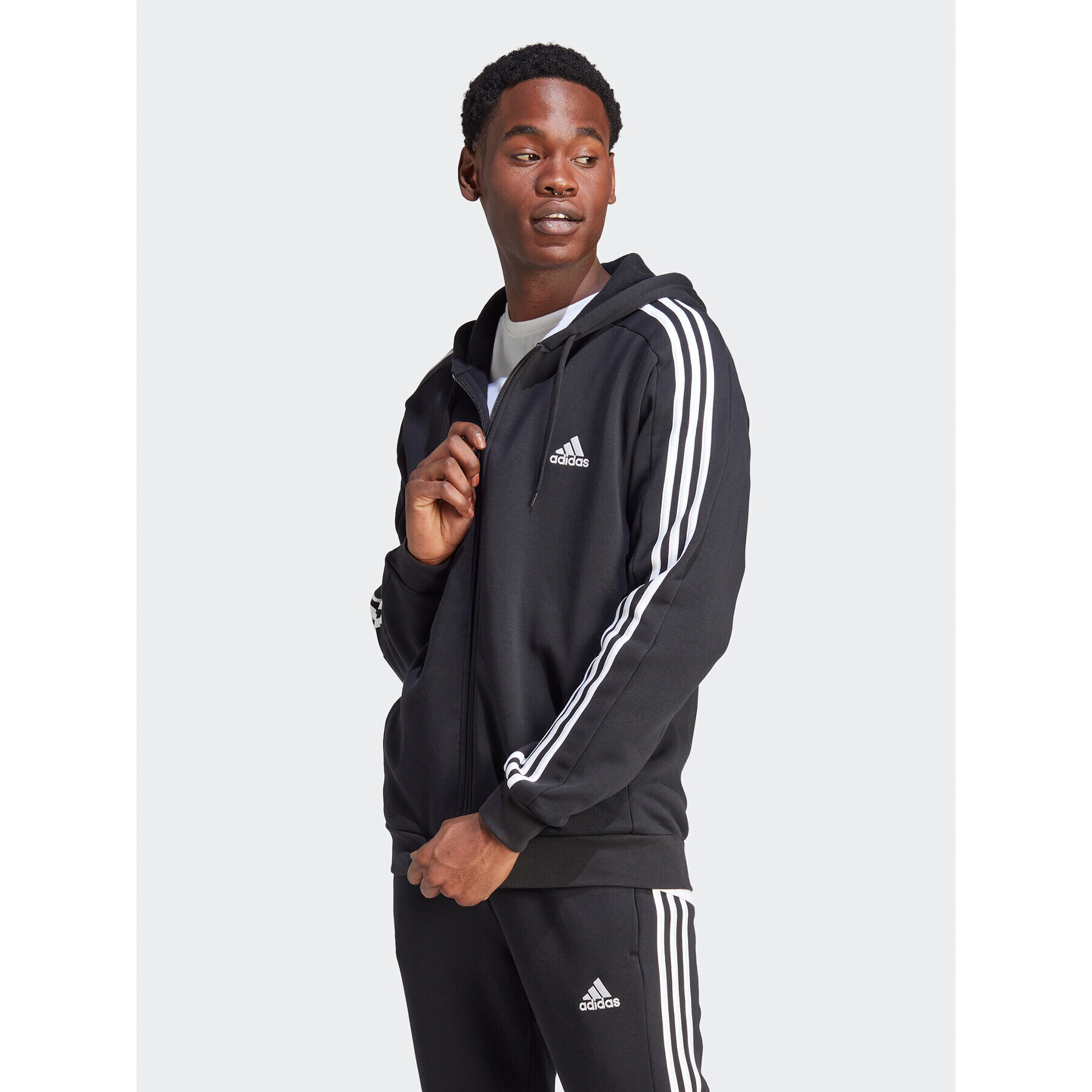 adidas Суитшърт IB4029 Черен Regular Fit - Pepit.bg