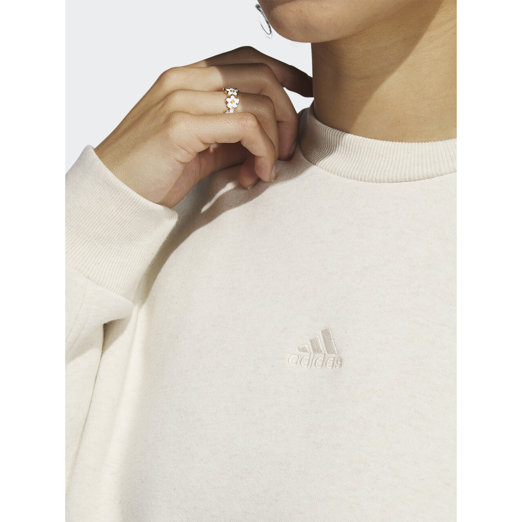 adidas Суитшърт IC6485 Бежов Oversize - Pepit.bg