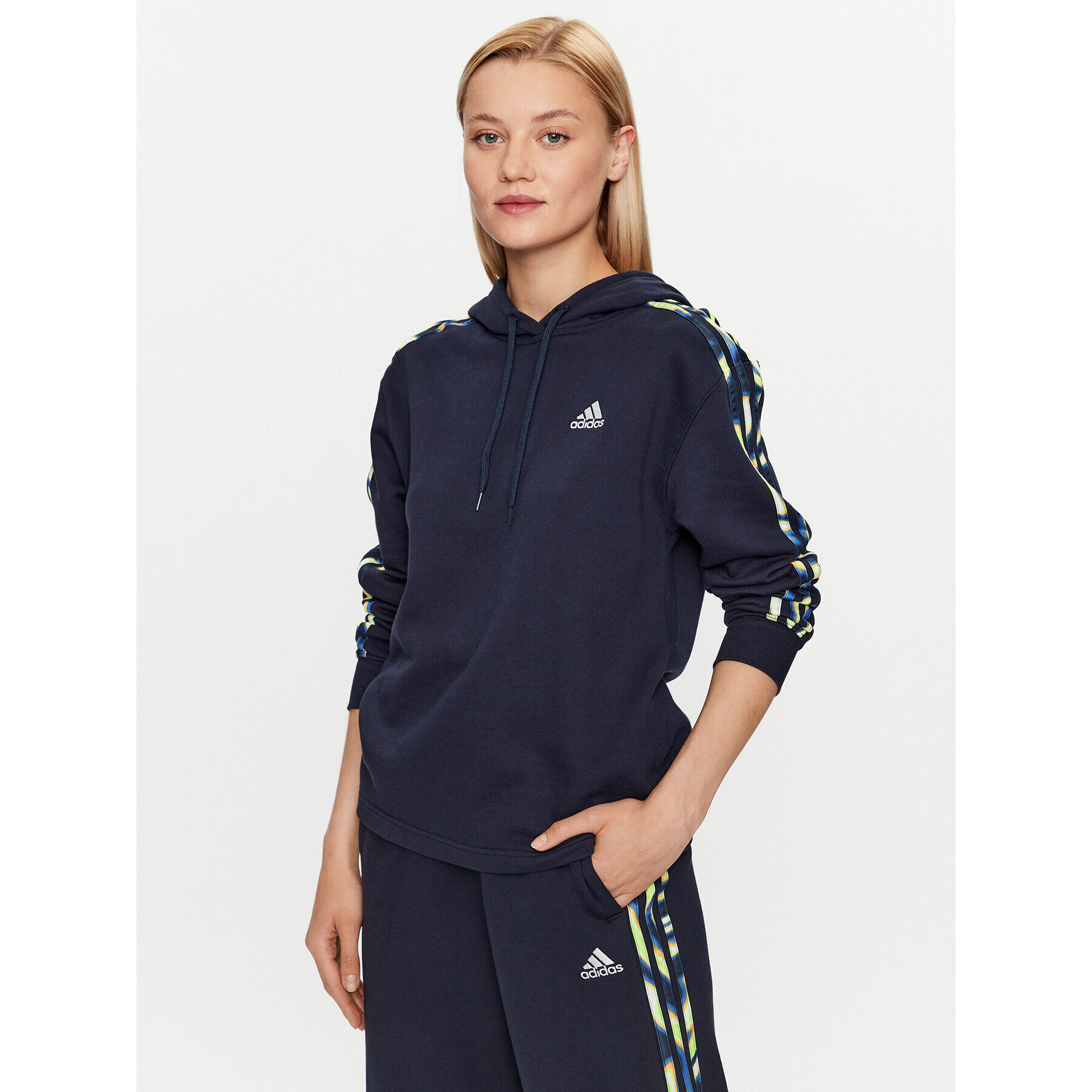 adidas Суитшърт IL5875 Син Regular Fit - Pepit.bg