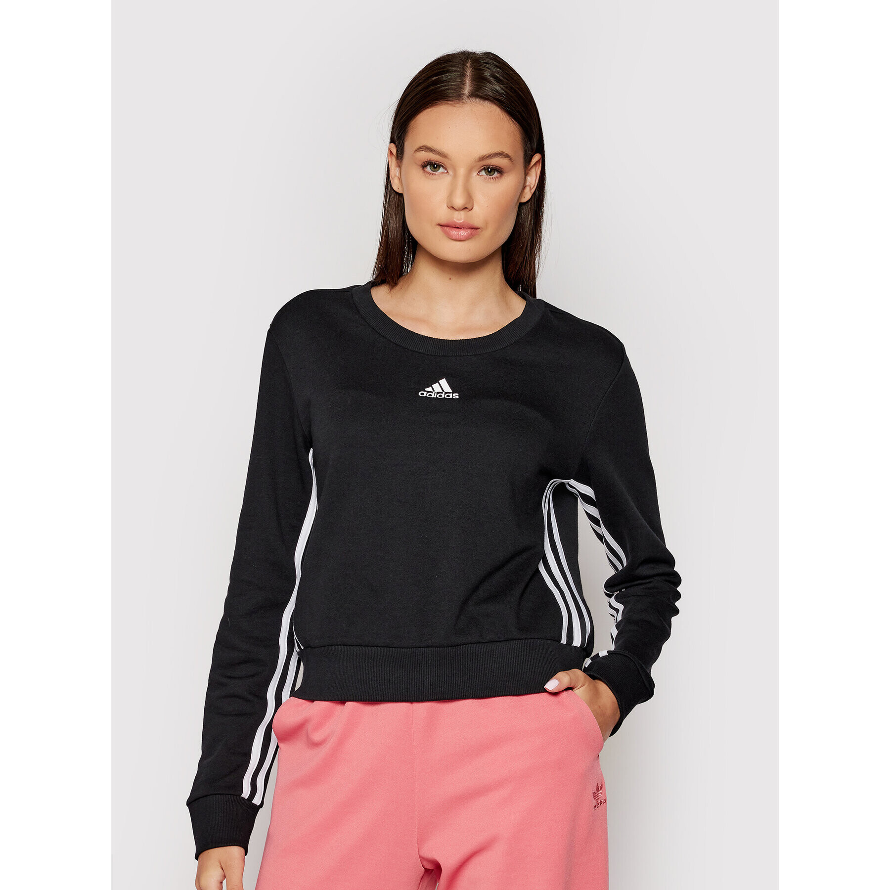 adidas Суитшърт Neo Essential GL1405 Черен Regular Fit - Pepit.bg