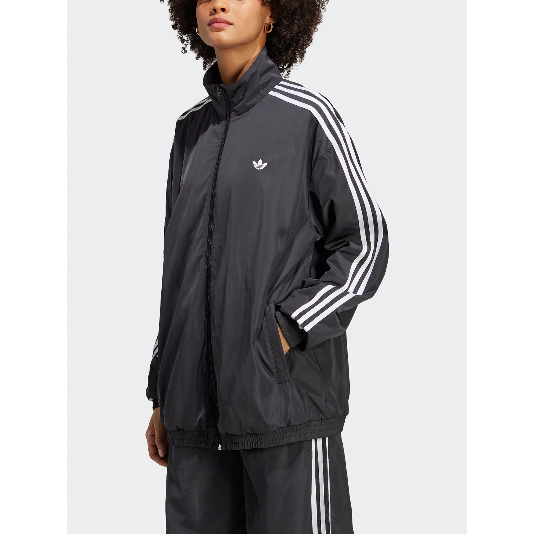 adidas Суитшърт Oversized Track Top IP7142 Черен Loose Fit - Pepit.bg