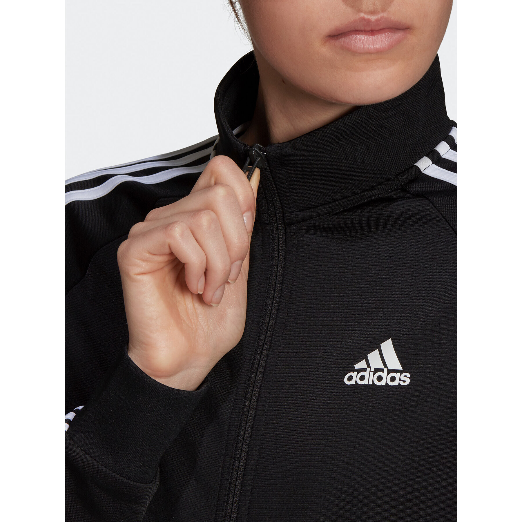 adidas Суитшърт Primegreen Essentials Warm-Up Slim 3-Stripes Track Top H48443 Черен Slim Fit - Pepit.bg