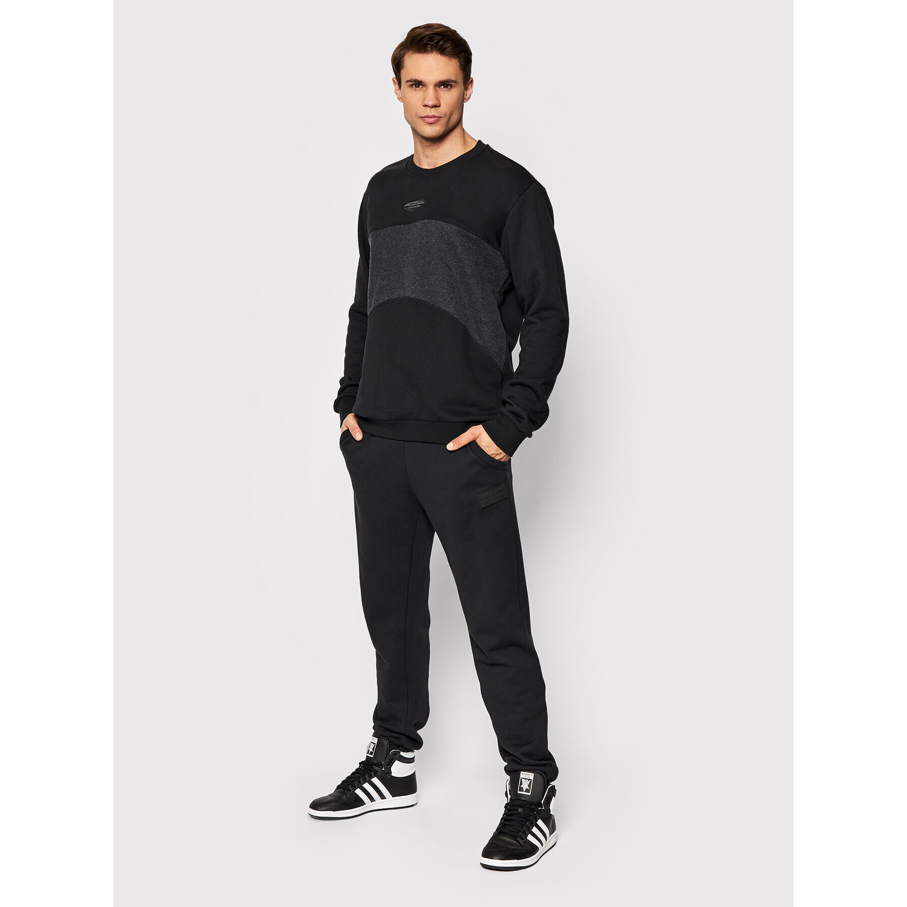 adidas Суитшърт R.Y.V. Basic Crew HC9464 Черен Regular Fit - Pepit.bg