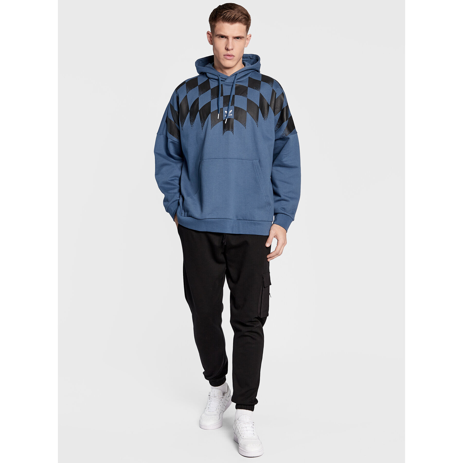 adidas Суитшърт Rekive Graphic HK7356 Тъмносин Relaxed Fit - Pepit.bg