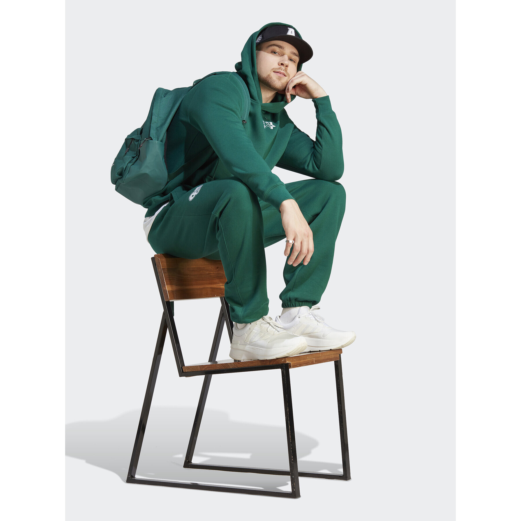 adidas Суитшърт Scribble IJ6449 Зелен Loose Fit - Pepit.bg