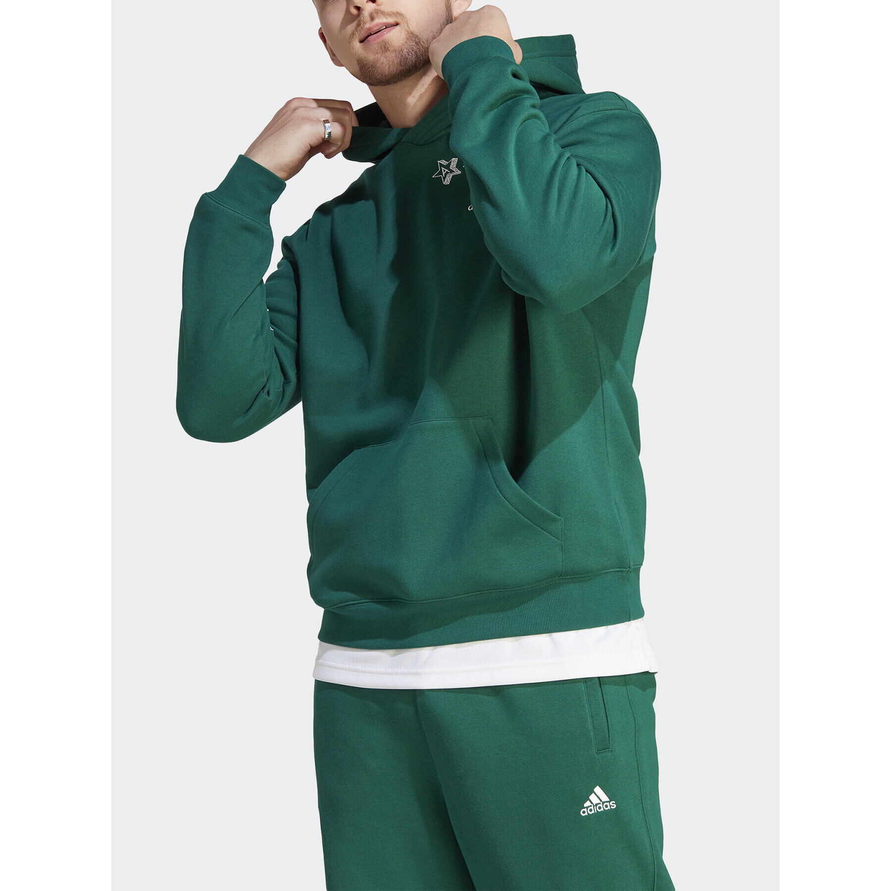 adidas Суитшърт Scribble IJ6449 Зелен Loose Fit - Pepit.bg