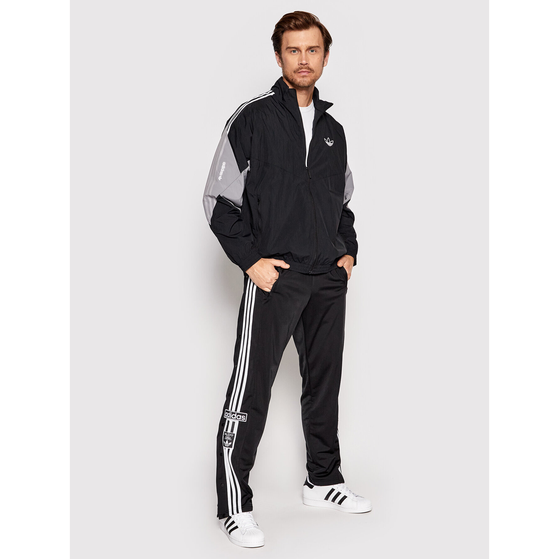 adidas Суитшърт Sprt Lightning HE4714 Черен Regular Fit - Pepit.bg