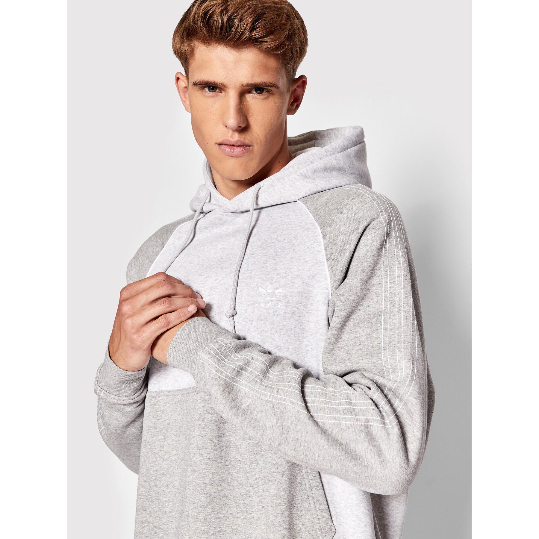 adidas Суитшърт Sst HI3021 Сив Regular Fit - Pepit.bg