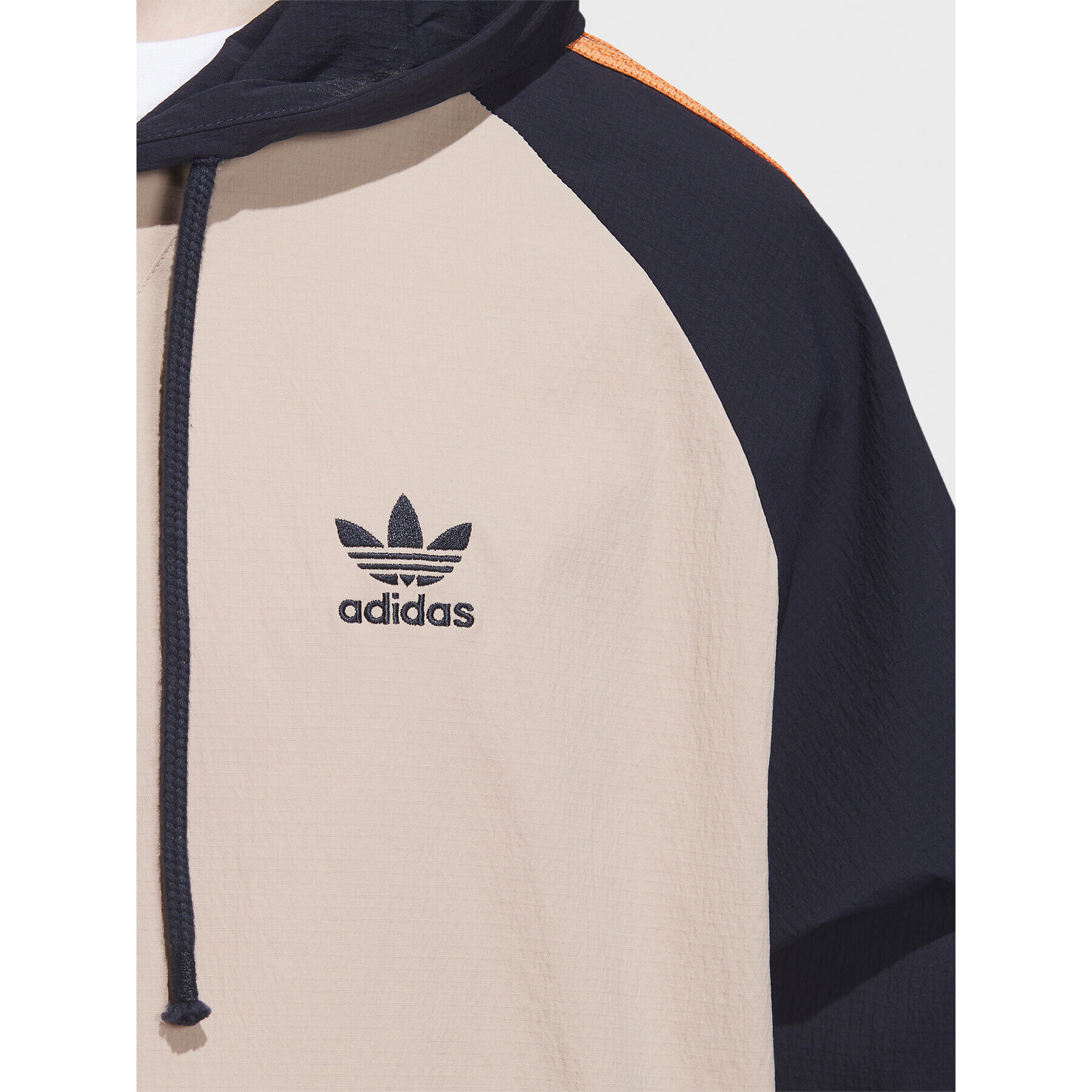 adidas Суитшърт SST Hooded Windbreaker IC5537 Кафяв Regular Fit - Pepit.bg