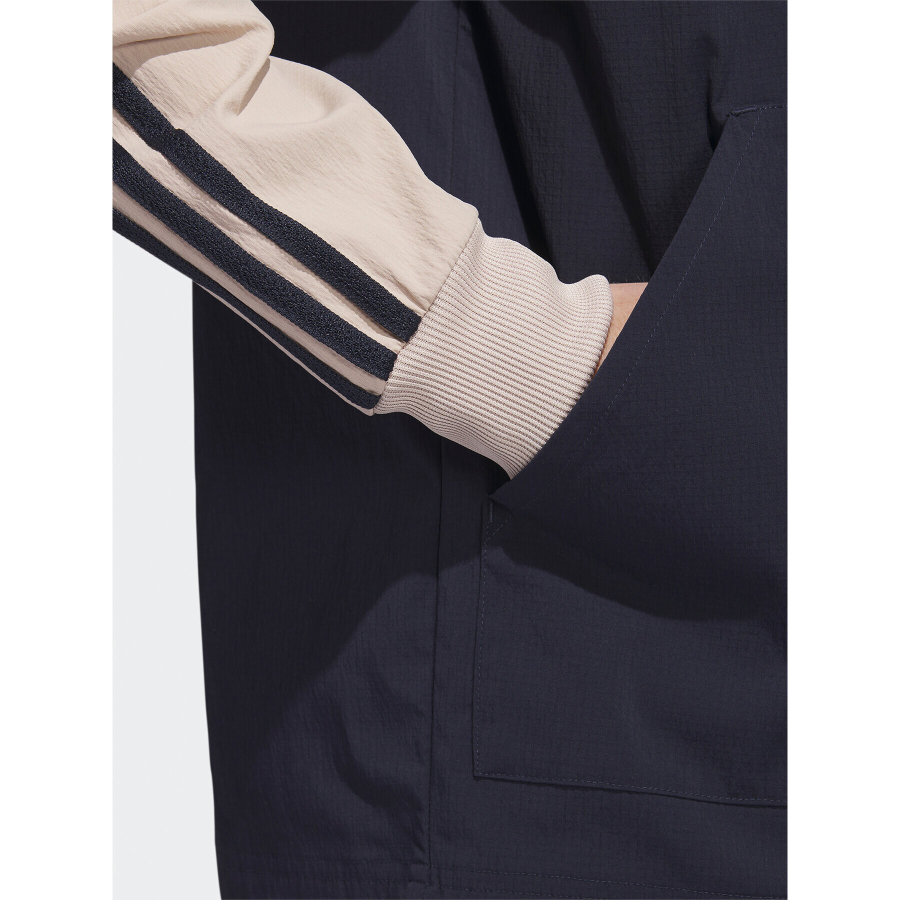 adidas Суитшърт SST Woven Jacket IC5543 Син Regular Fit - Pepit.bg