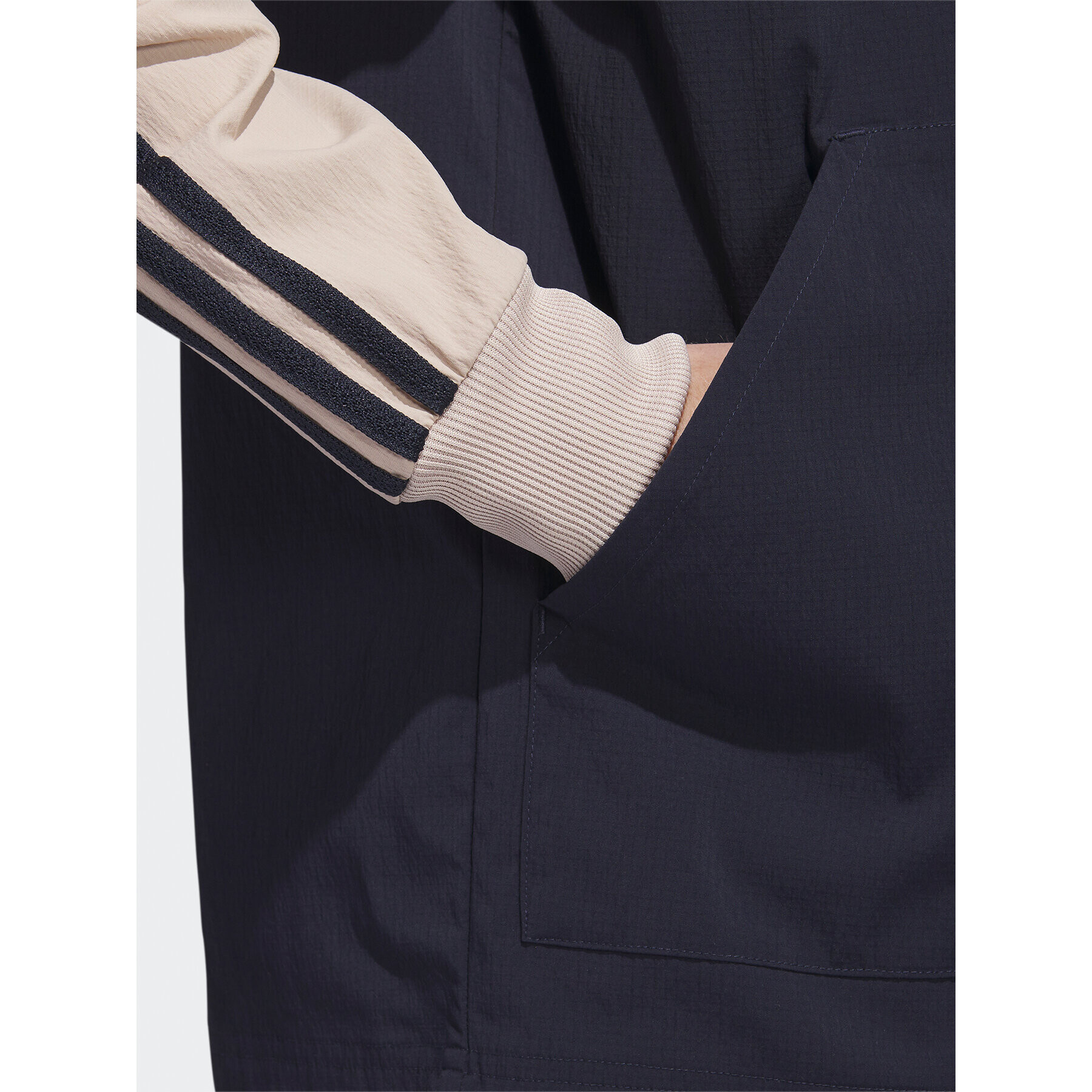 adidas Суитшърт SST Woven Jacket IC5543 Син Regular Fit - Pepit.bg