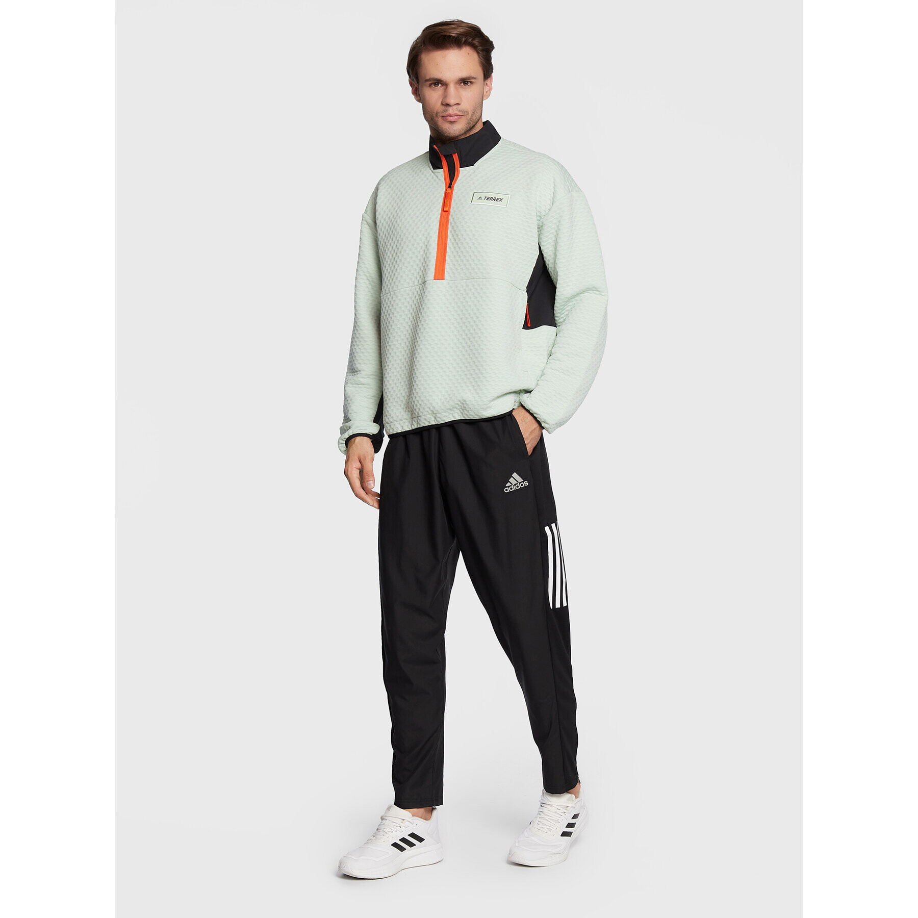 adidas Суитшърт Terrex Hike HH9251 Зелен Regular Fit - Pepit.bg