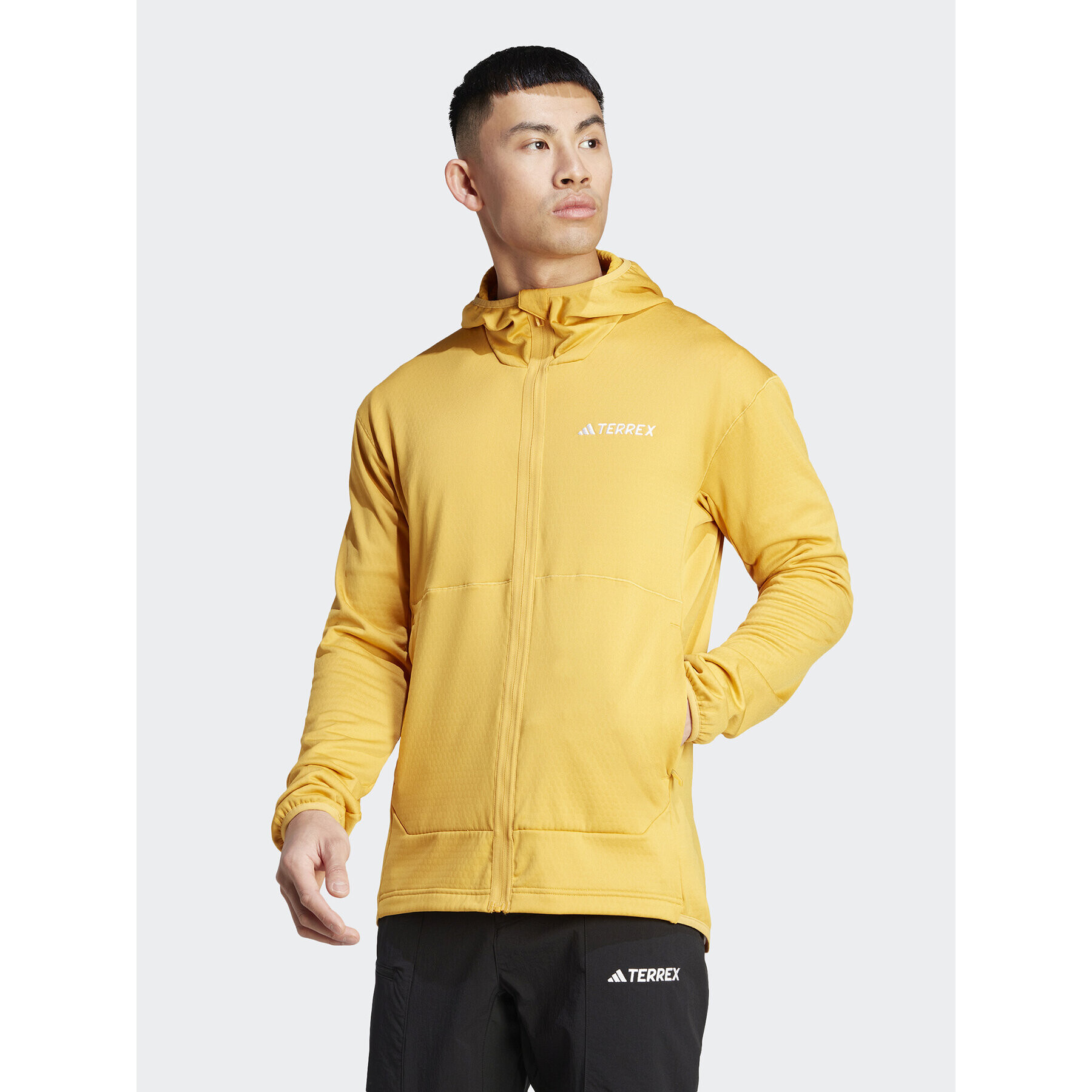 adidas Суитшърт Terrex Xperior IB1825 Жълт Slim Fit - Pepit.bg