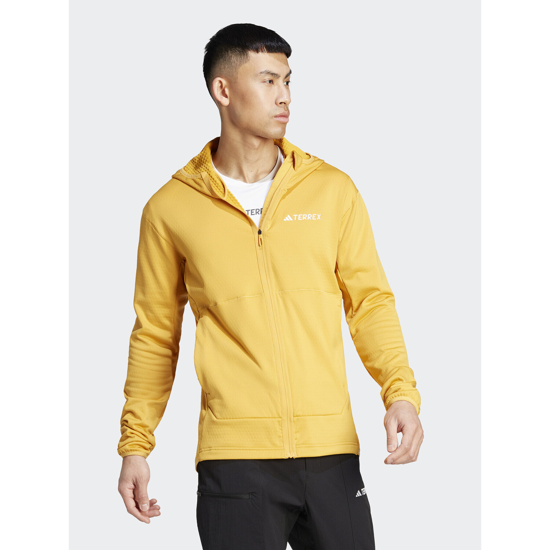 adidas Суитшърт Terrex Xperior IB1825 Жълт Slim Fit - Pepit.bg