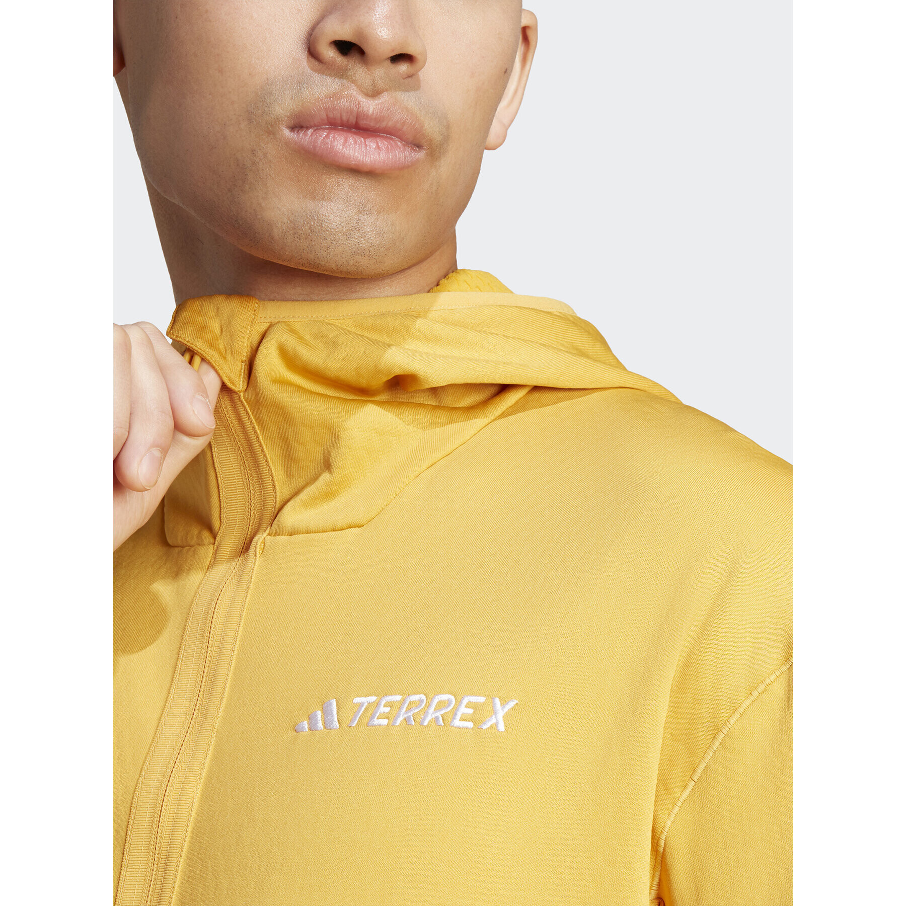 adidas Суитшърт Terrex Xperior IB1825 Жълт Slim Fit - Pepit.bg