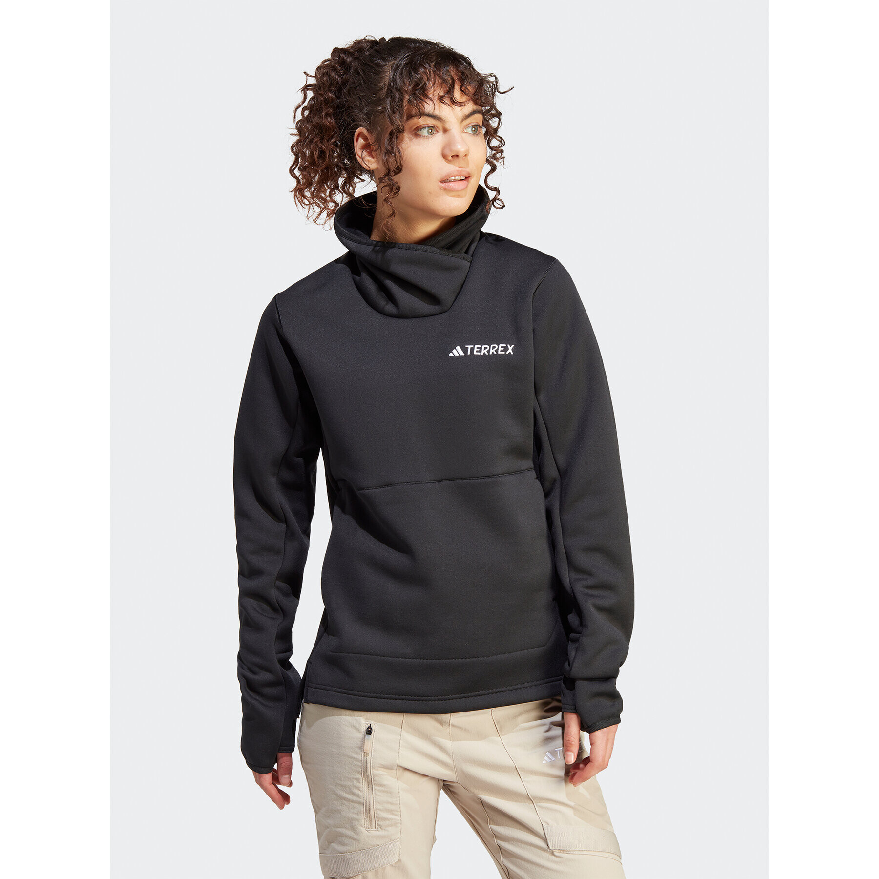 adidas Суитшърт Terrex Xperior IB4168 Черен Slim Fit - Pepit.bg