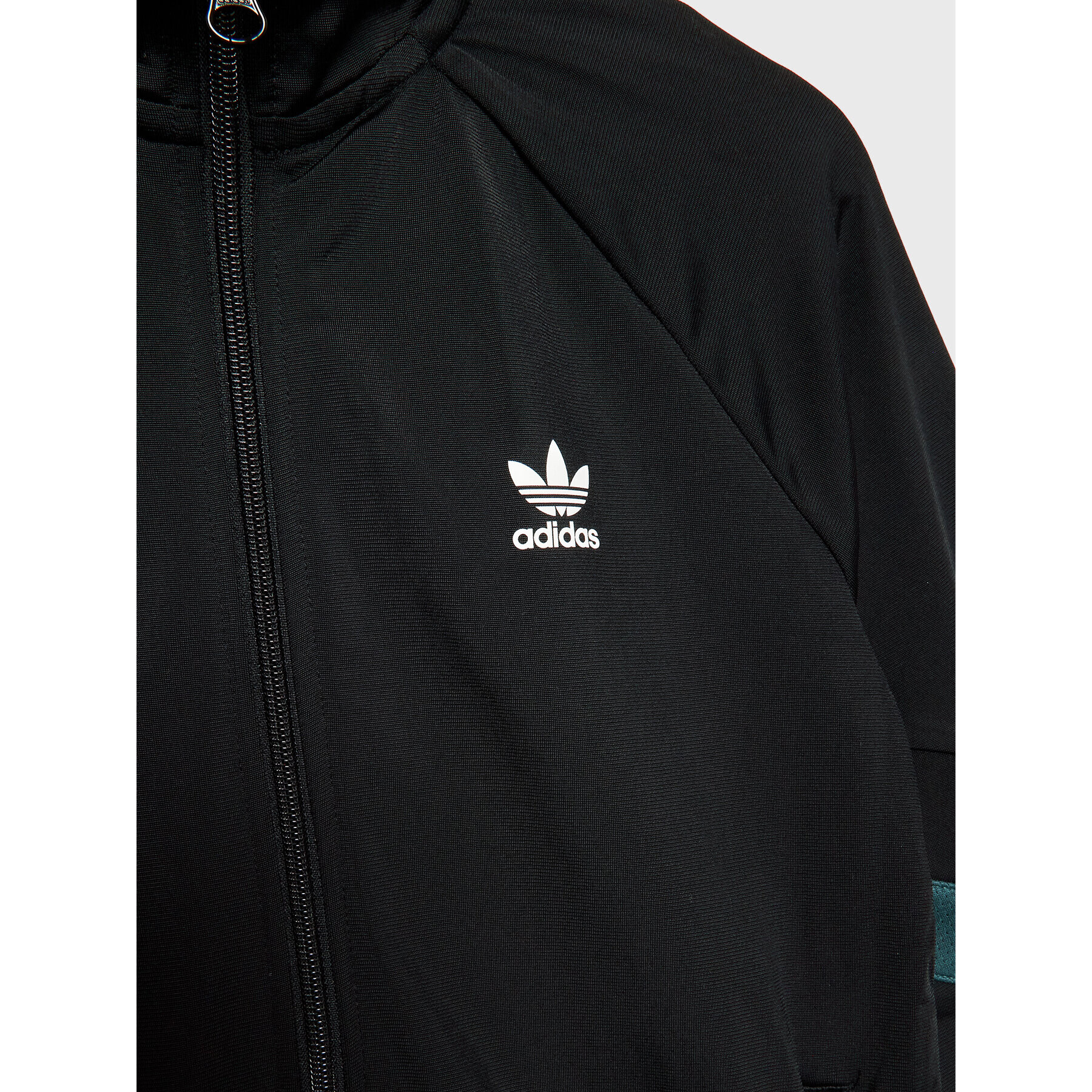 adidas Суитшърт Track HL6889 Черен Regular Fit - Pepit.bg