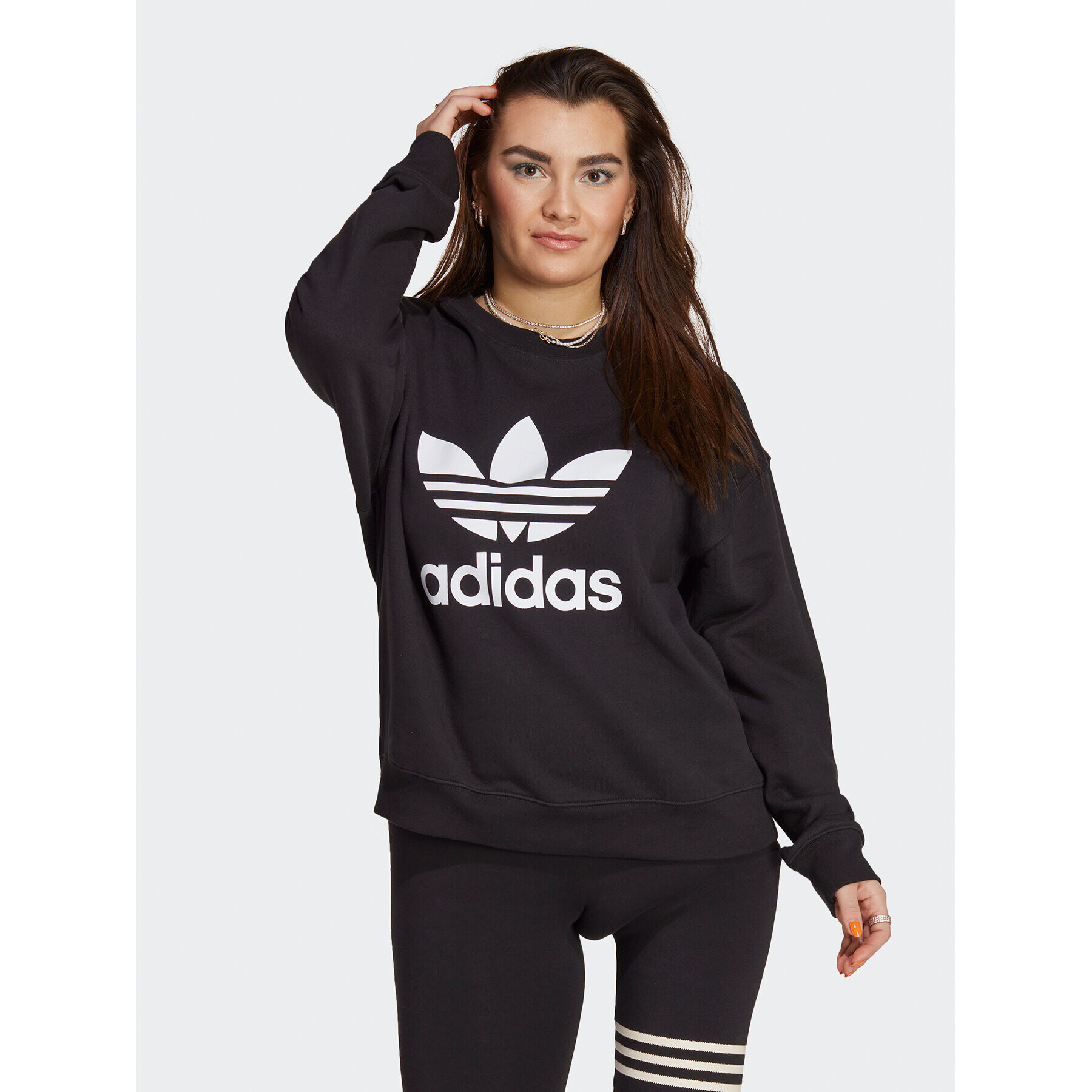 adidas Суитшърт Trefoil Crew IB7431 Черен Regular Fit - Pepit.bg