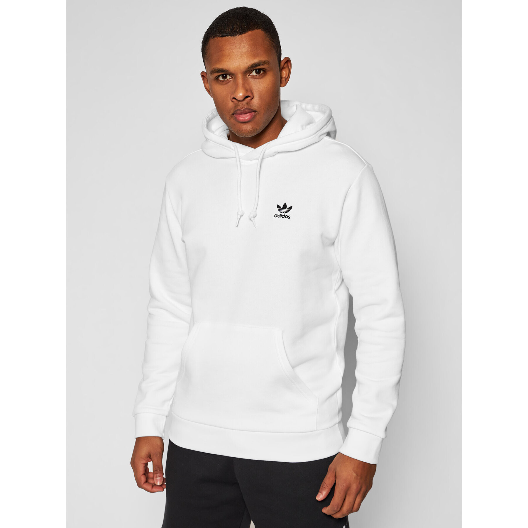 adidas Суитшърт Trefoil Essentials GP0931 Бял Regular Fit - Pepit.bg