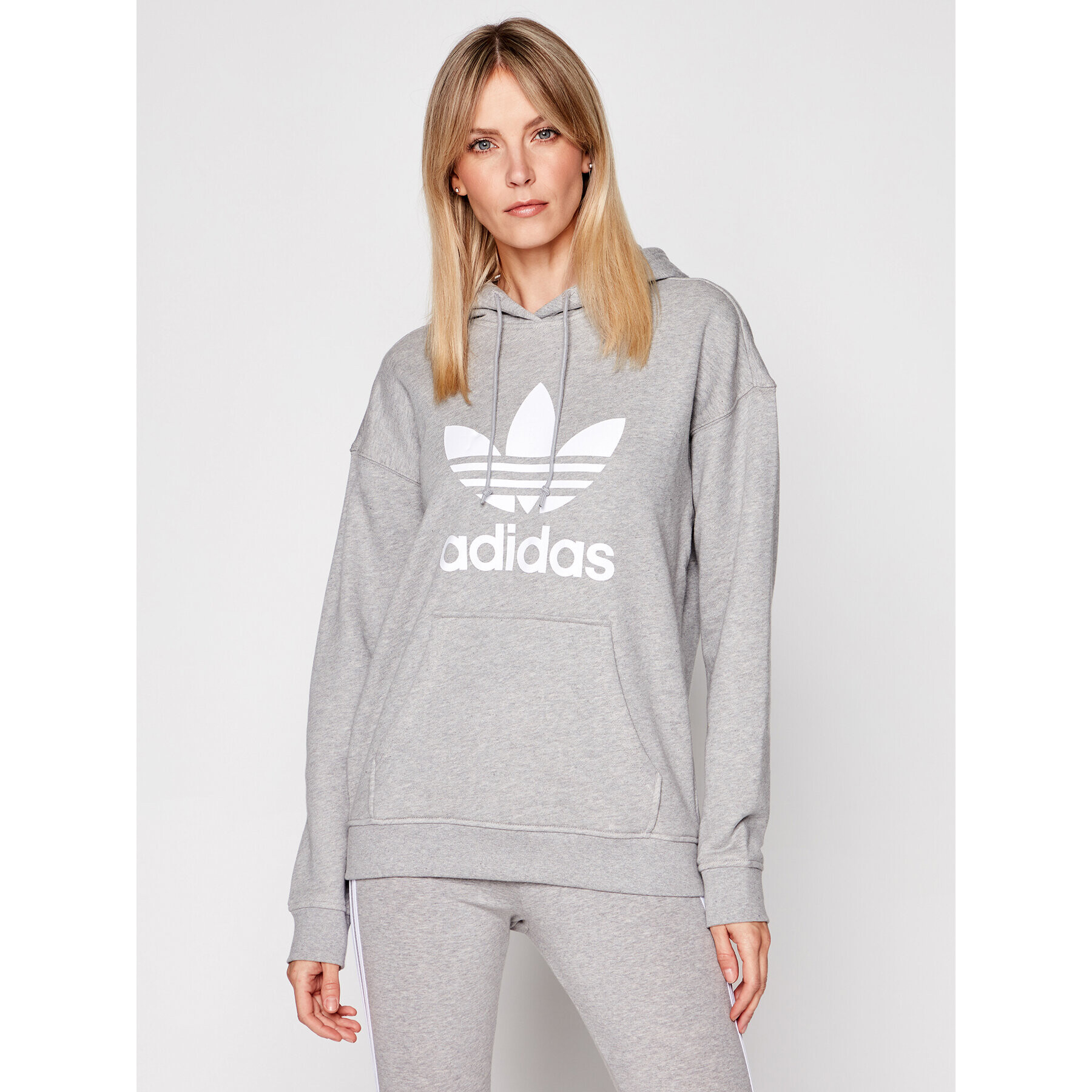 adidas Суитшърт Trefoil FM3304 Сив Regular Fit - Pepit.bg