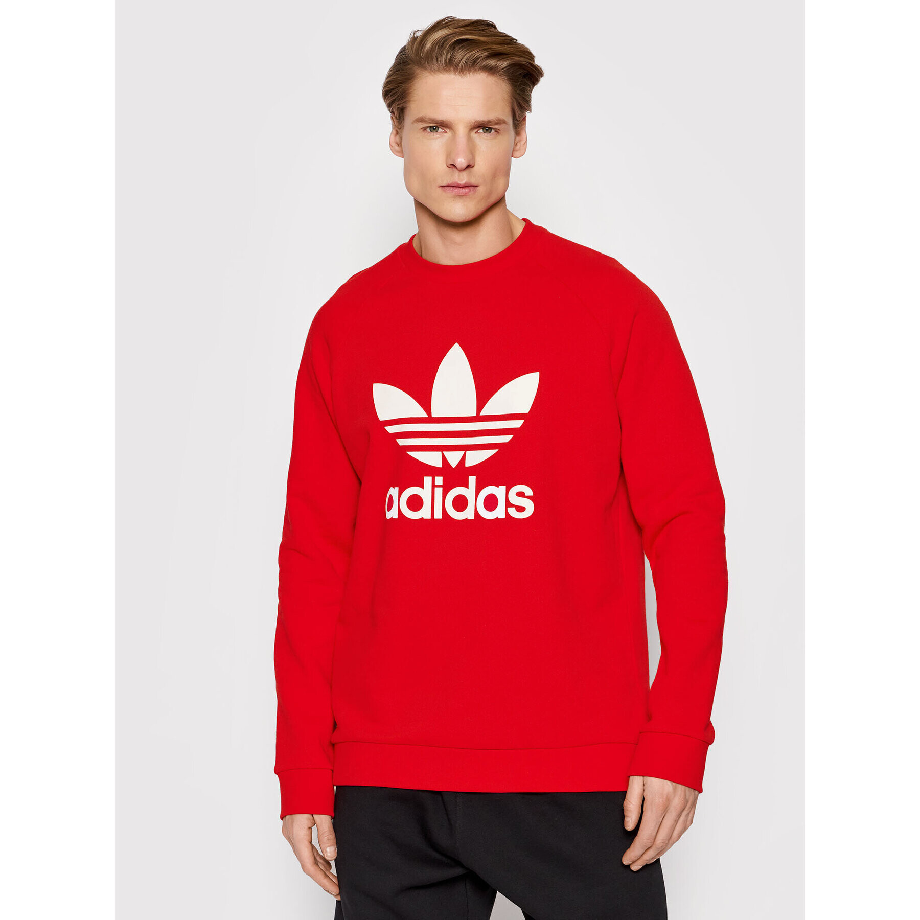 adidas Суитшърт adicolor Classics Trefoil HE9489 Червен Regular Fit - Pepit.bg