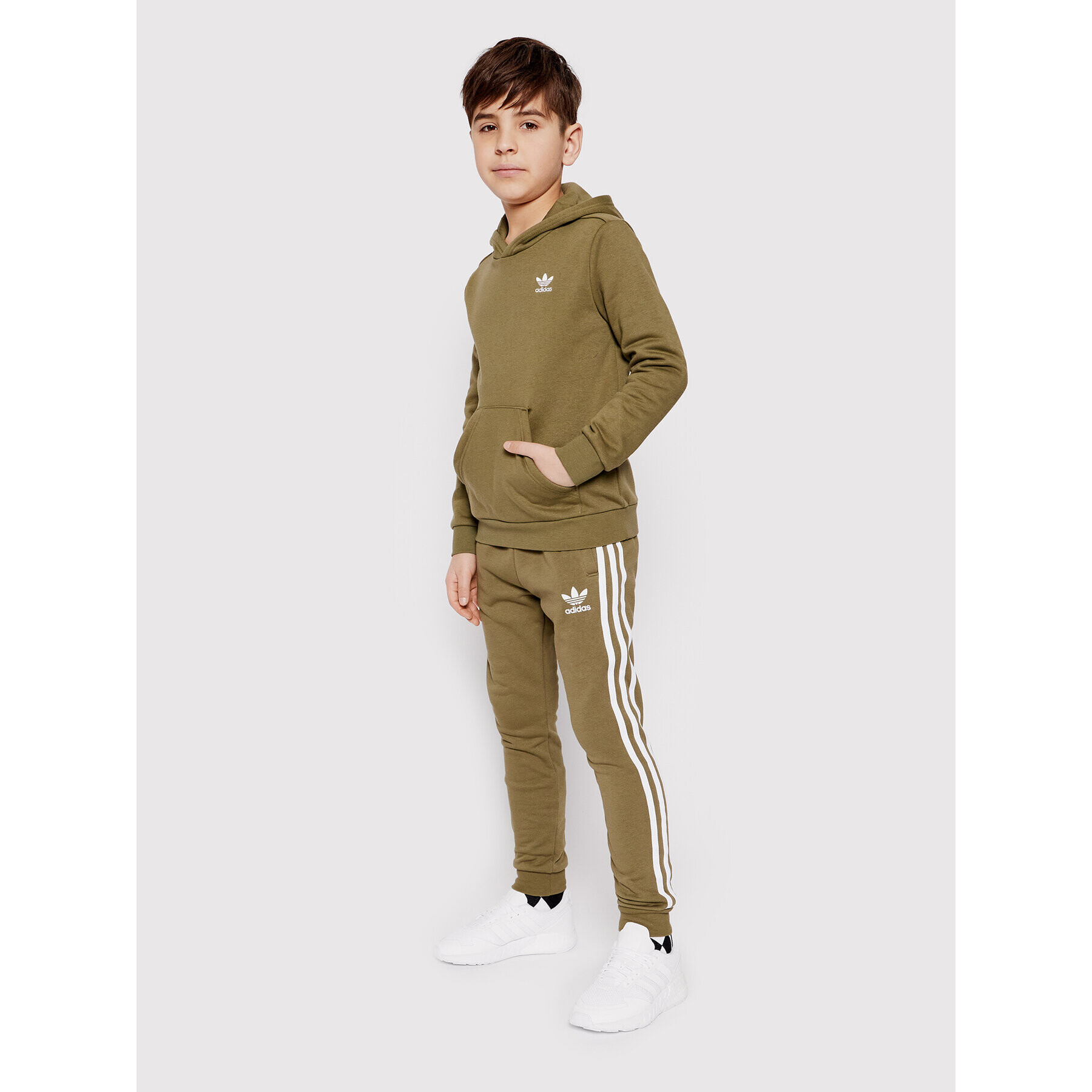 adidas Суитшърт Trefoil HF2308 Зелен Regular Fit - Pepit.bg