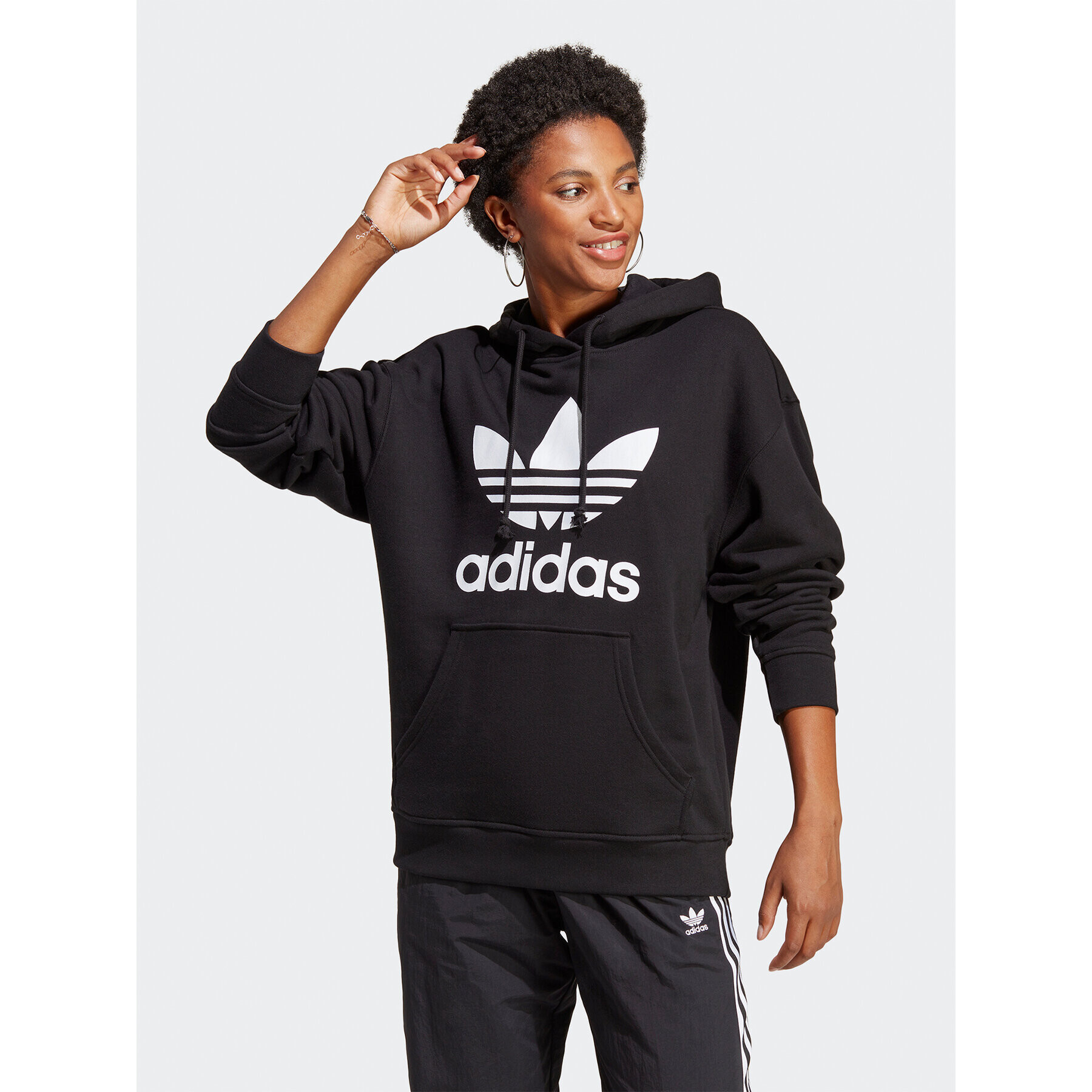 adidas Суитшърт Trefoil Hoodie IB7432 Черен Regular Fit - Pepit.bg