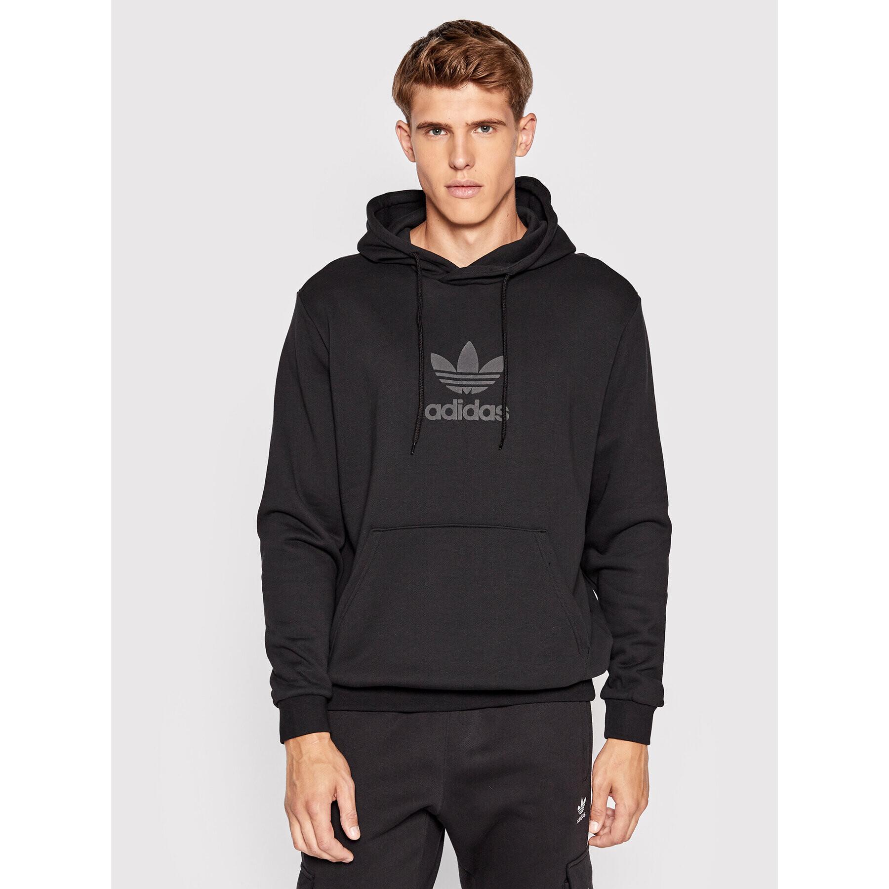 adidas Суитшърт Trefoil Series Street HS8895 Черен Relaxed Fit - Pepit.bg