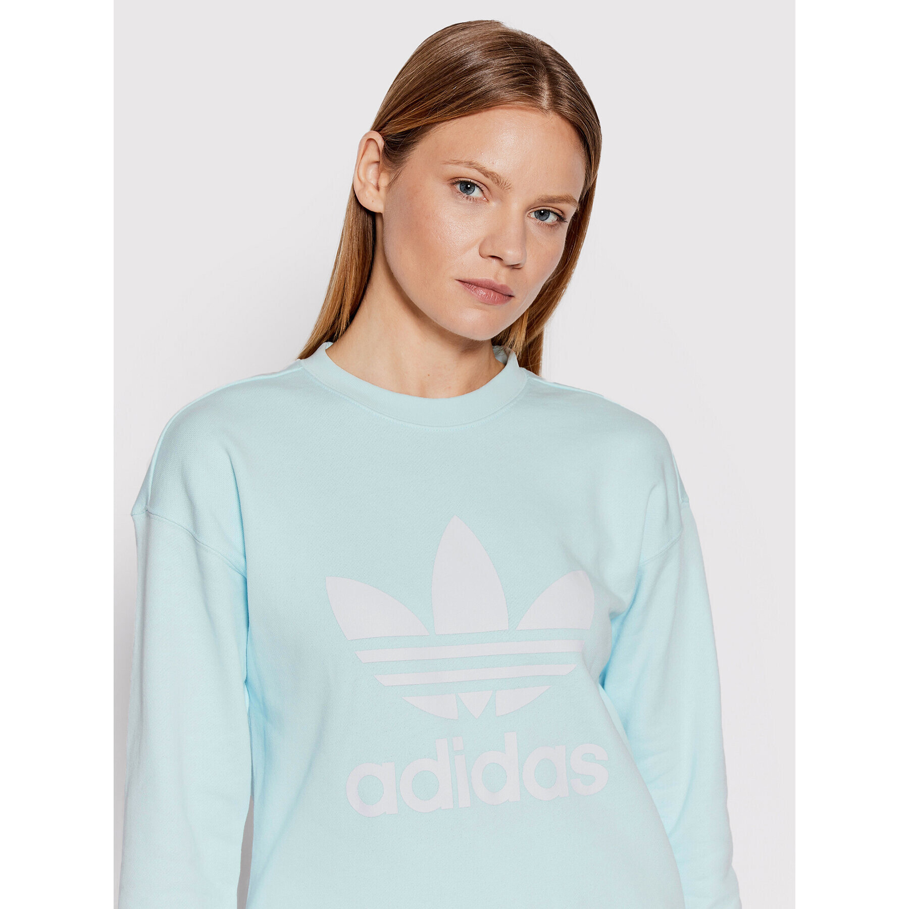 adidas Суитшърт Treofil Crew HL6678 Син Regular Fit - Pepit.bg