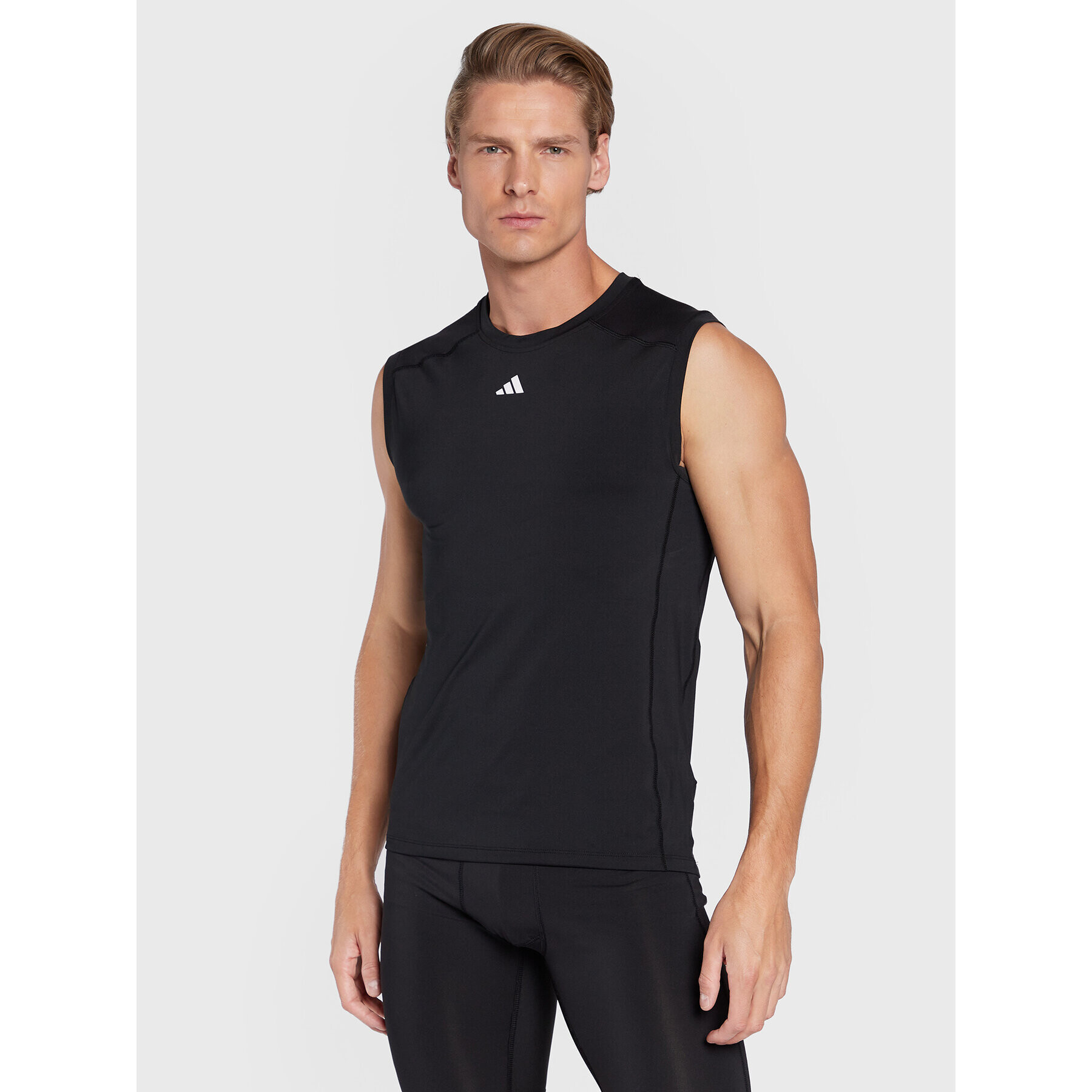 adidas Performance Тениска от техническо трико Techfit HK2338 Черен Slim Fit - Pepit.bg