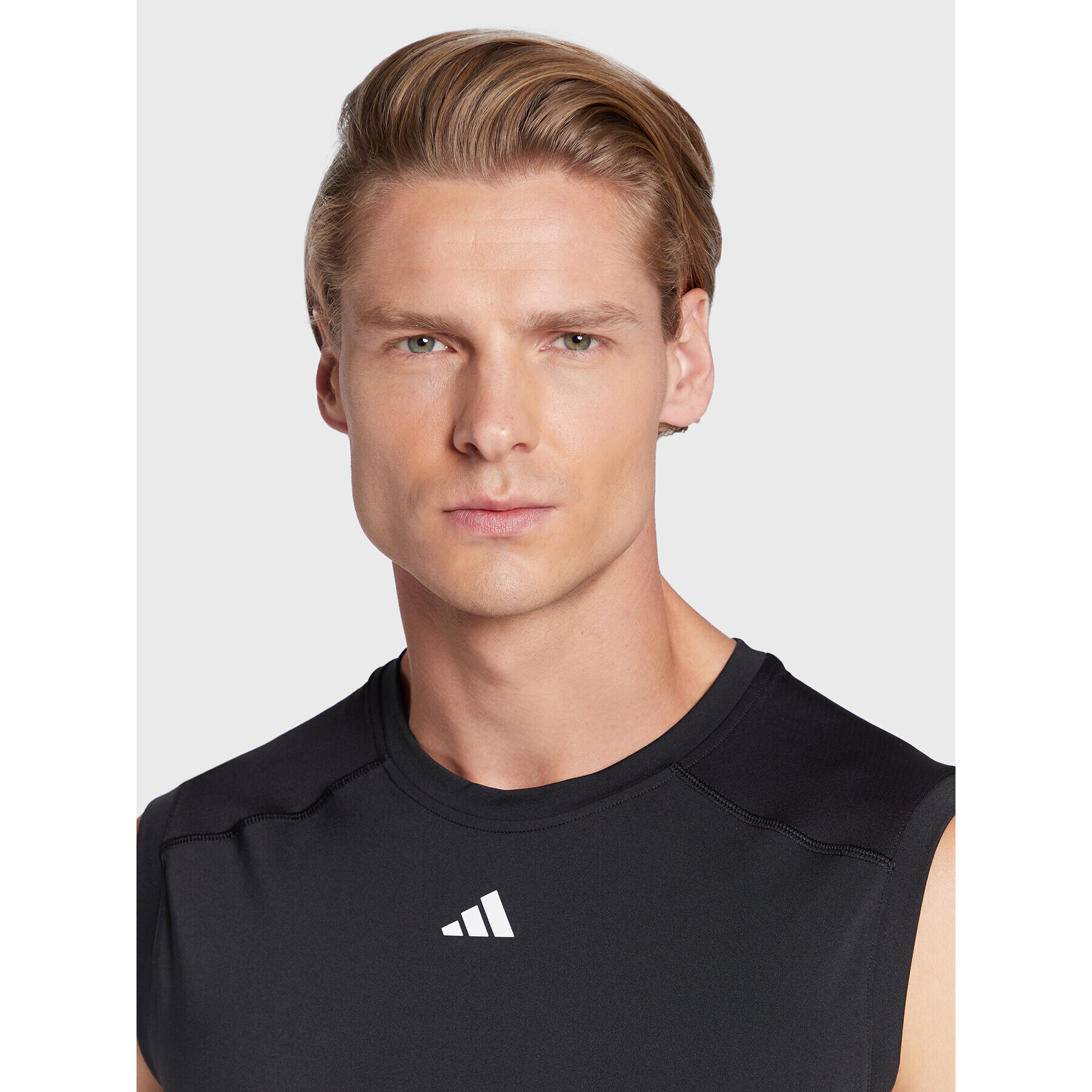 adidas Performance Тениска от техническо трико Techfit HK2338 Черен Slim Fit - Pepit.bg