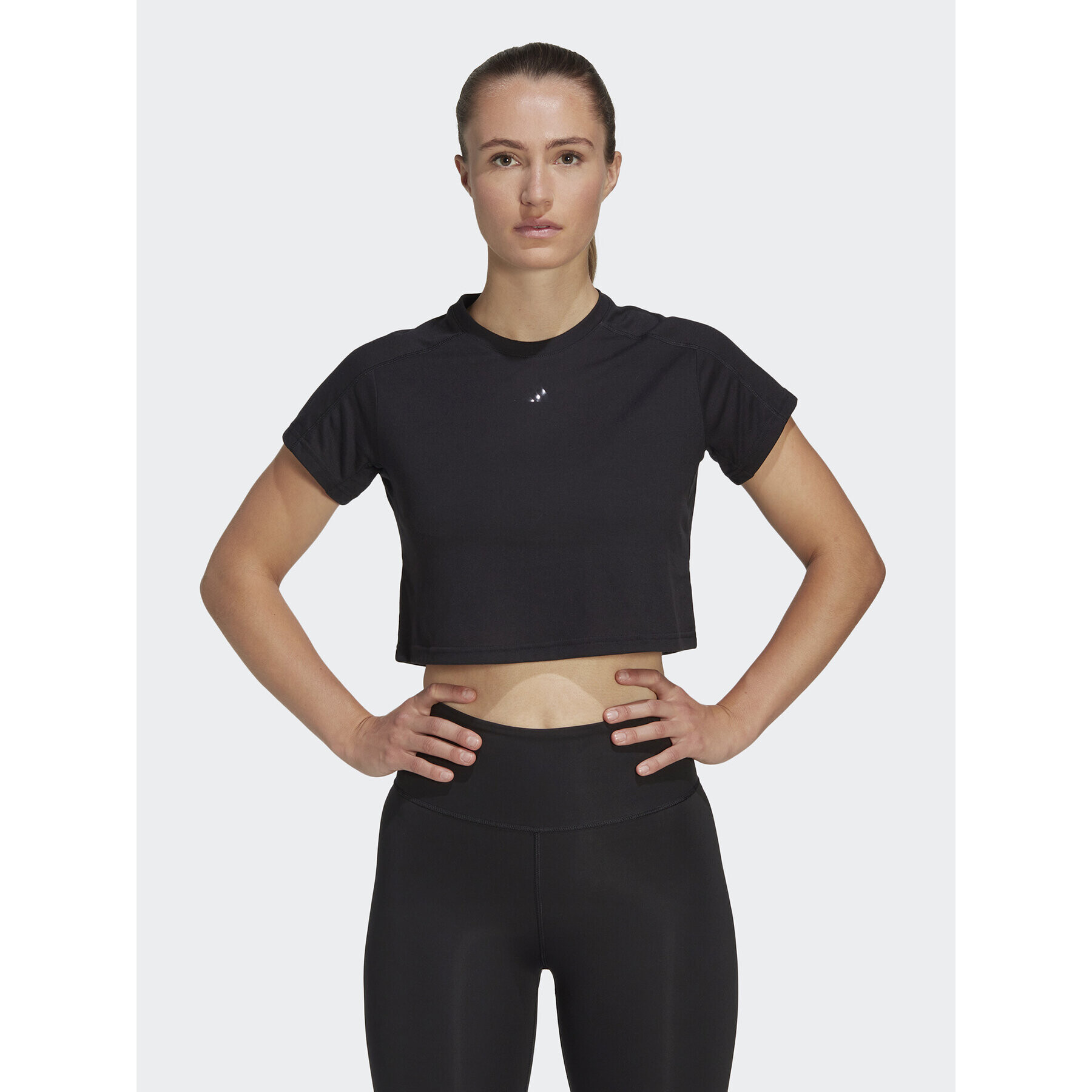 adidas Тениска от техническо трико AEROREADY Train Essentials 3 Bar Logo Crop HR7789 Черен Regular Fit - Pepit.bg