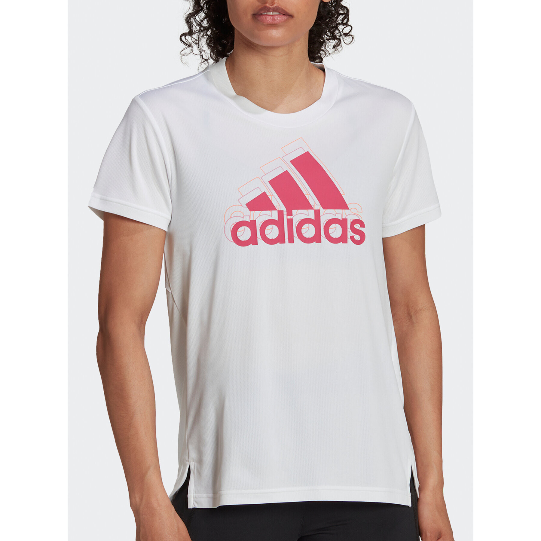 adidas Тениска от техническо трико Brand Love HK6514 Бял Regular Fit - Pepit.bg