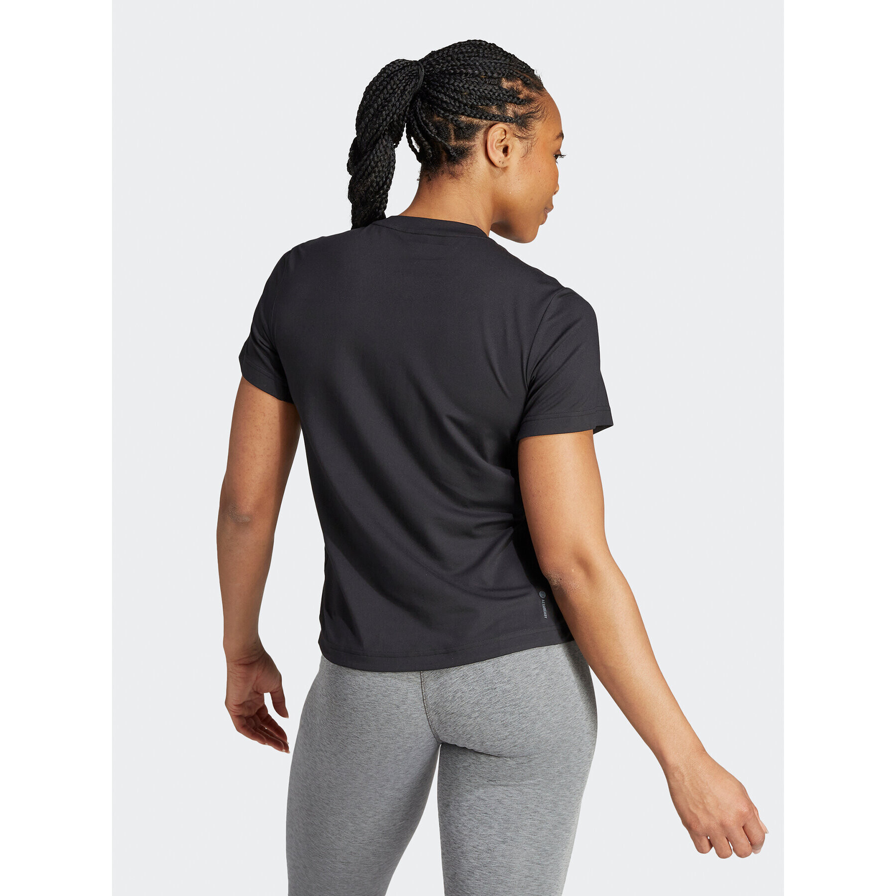 adidas Тениска от техническо трико Versatile IA7748 Черен Regular Fit - Pepit.bg
