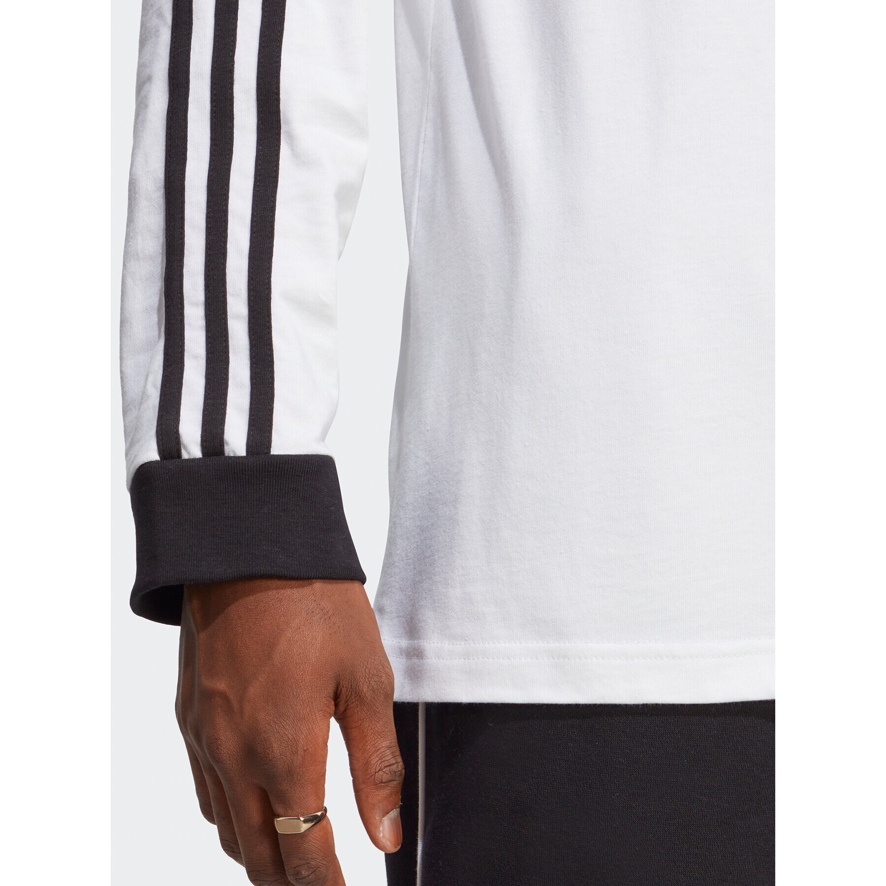 adidas Тениска с дълъг ръкав Adicolor Classics 3-Stripes Long-Sleeve Top IA4879 Бял Slim Fit - Pepit.bg