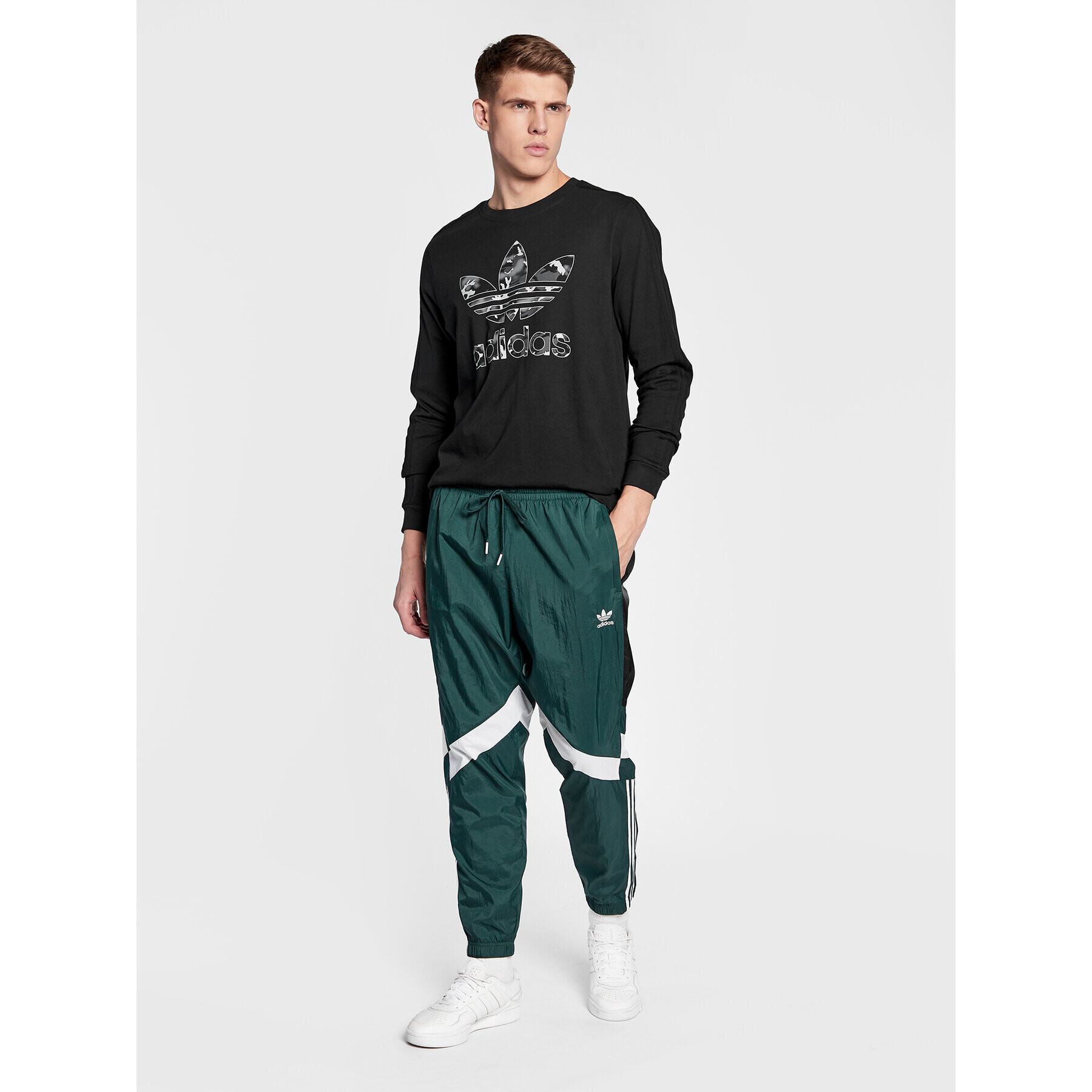 adidas Тениска с дълъг ръкав HR3527 Черен Regular Fit - Pepit.bg