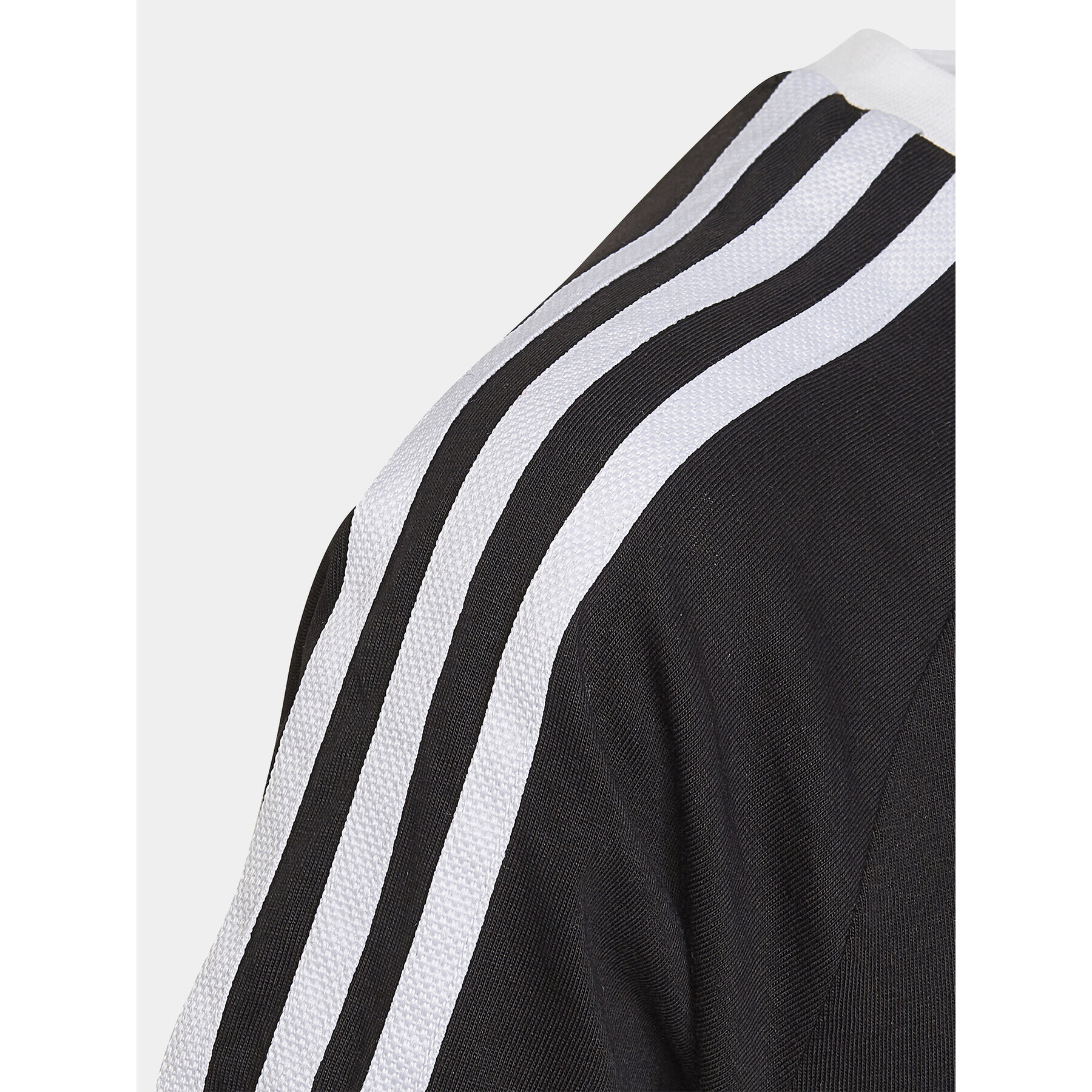 adidas Тишърт adicolor 3-Stripes HK0264 Черен Relaxed Fit - Pepit.bg