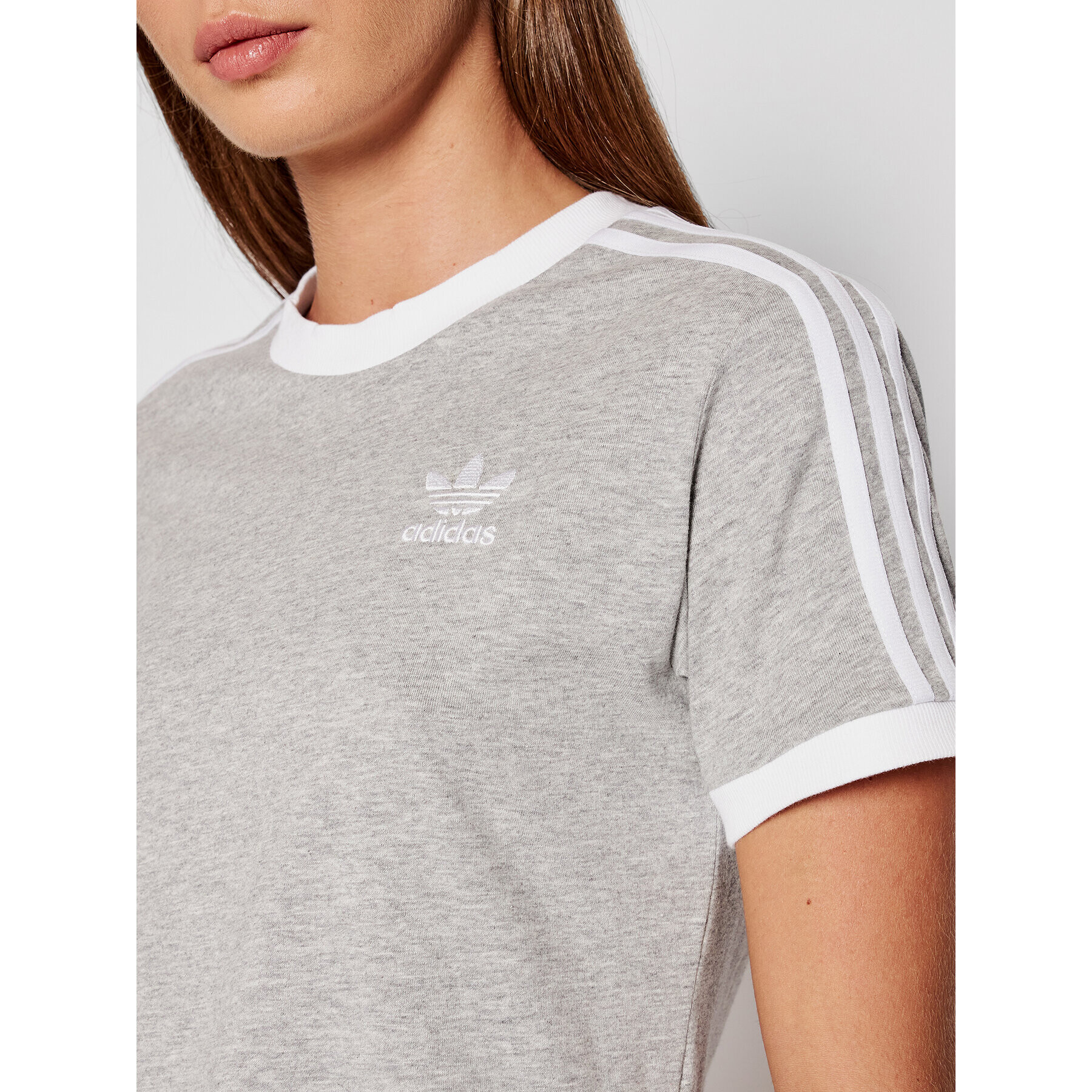 adidas Тишърт adicolor Classics 3-Stripes H33576 Сив Standard Fit - Pepit.bg