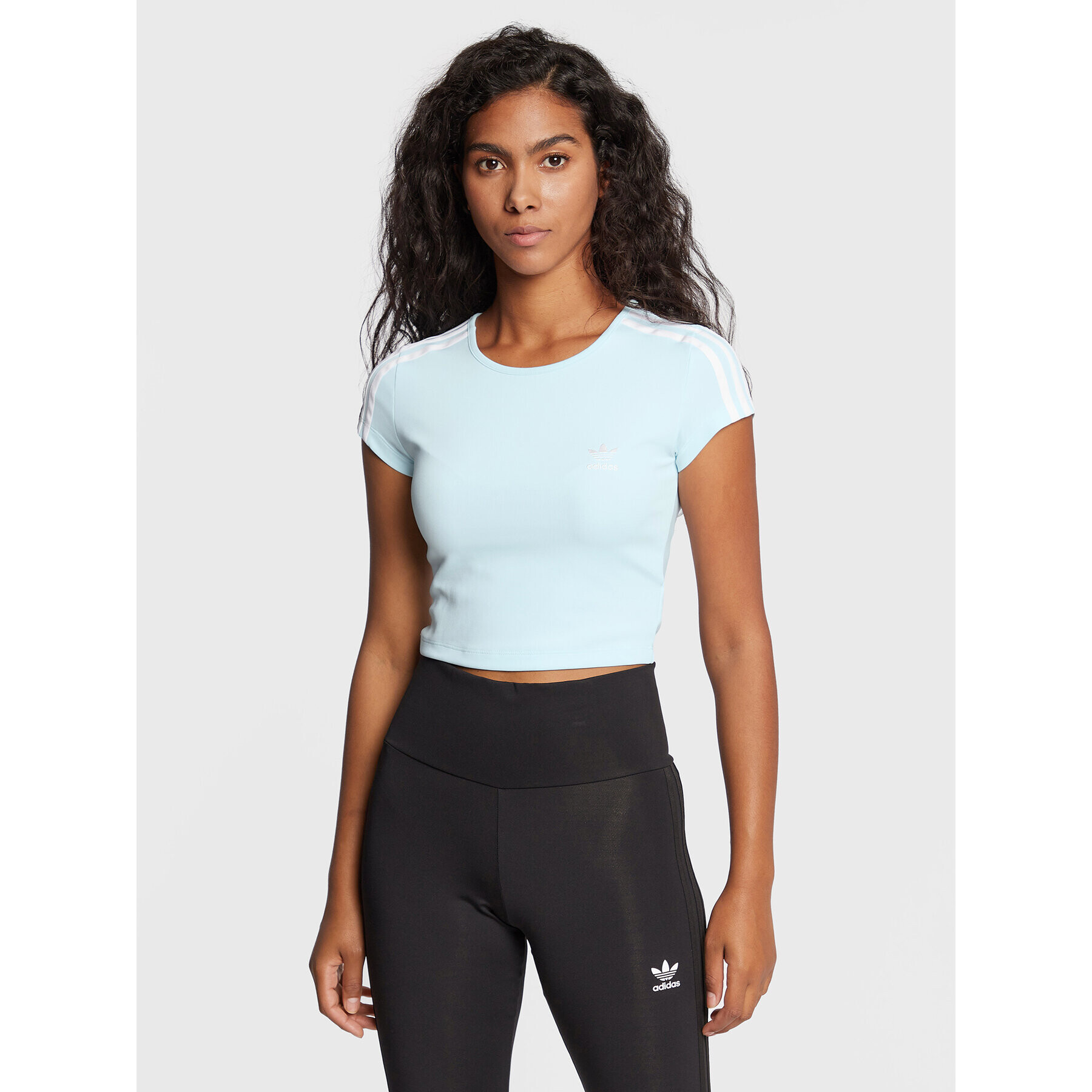 adidas Тишърт adicolor Classics 3-Stripes HM4711 Син Tight Fit - Pepit.bg