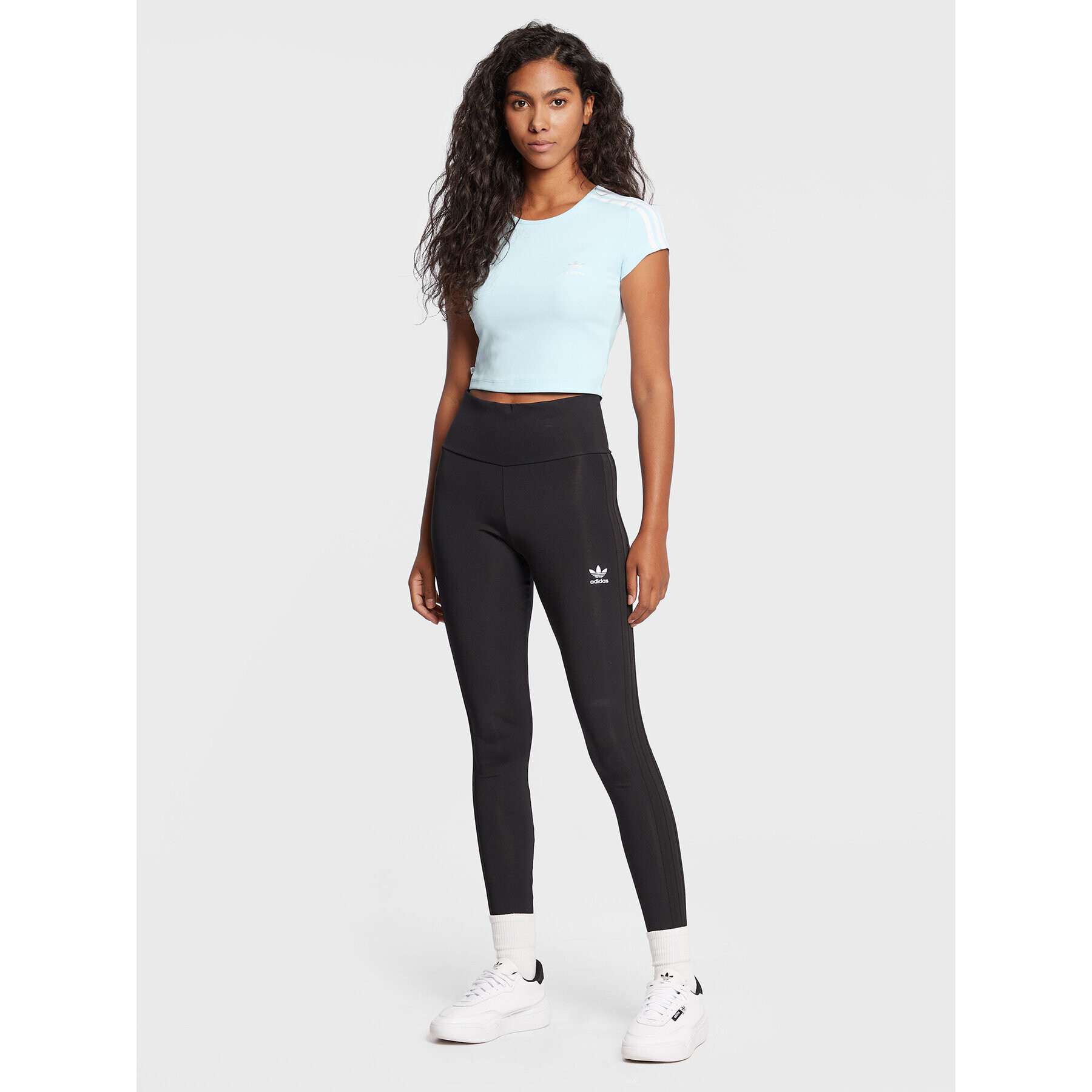 adidas Тишърт adicolor Classics 3-Stripes HM4711 Син Tight Fit - Pepit.bg
