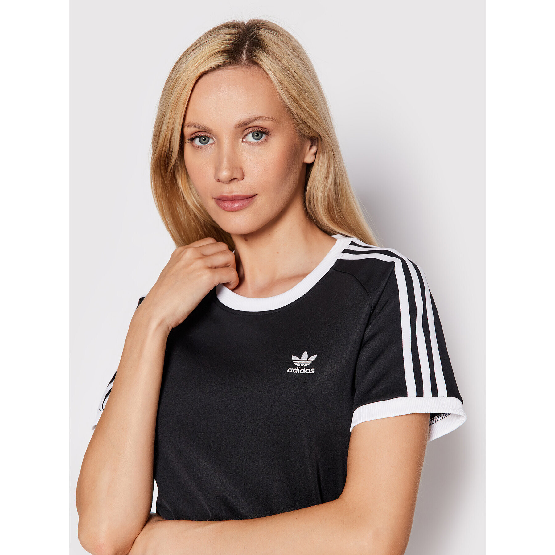 adidas Тишърт adicolor Classics 3-Stripes HM6411 Черен Slim Fit - Pepit.bg