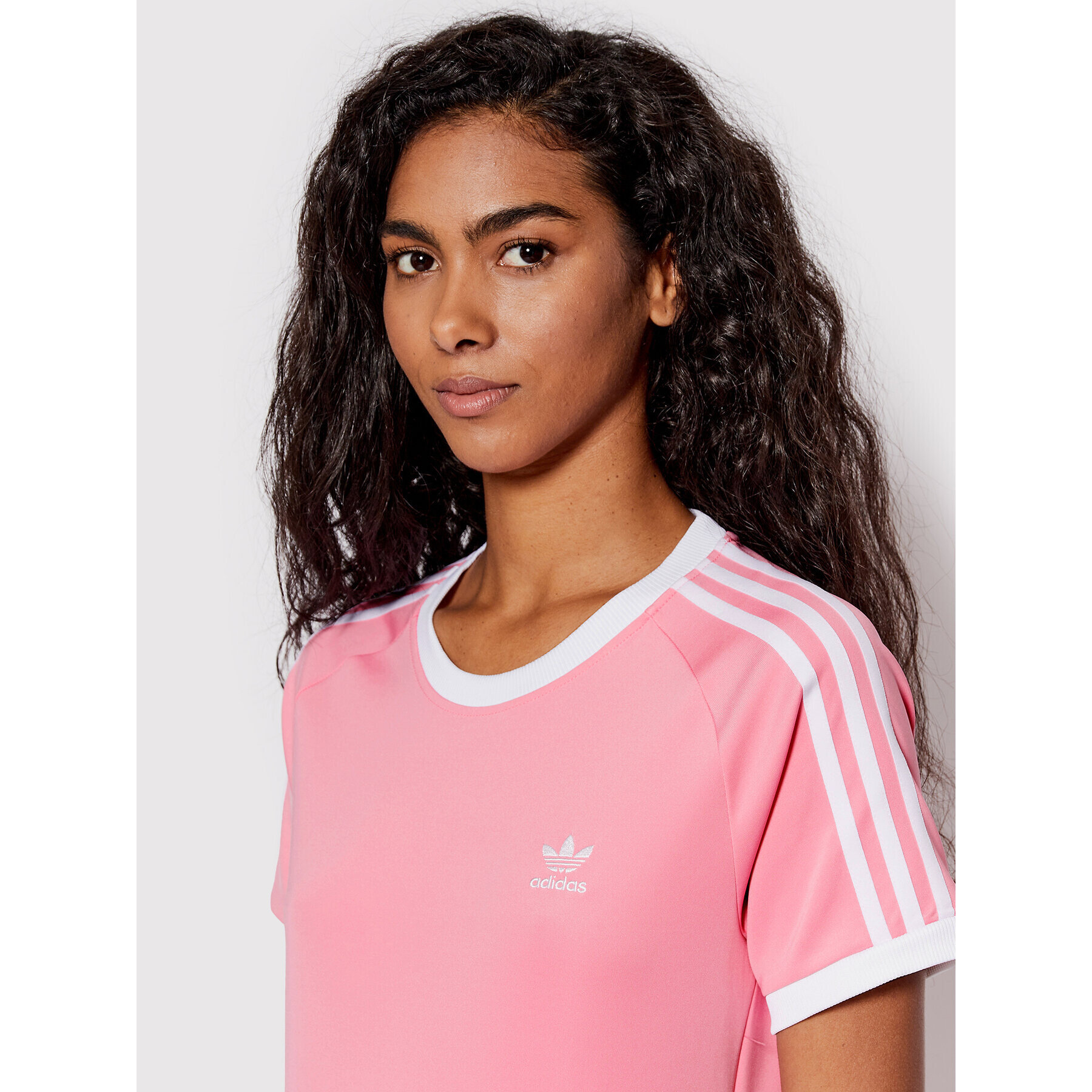 adidas Тишърт adicolor Classics 3-Stripes HM6414 Розов Slim Fit - Pepit.bg