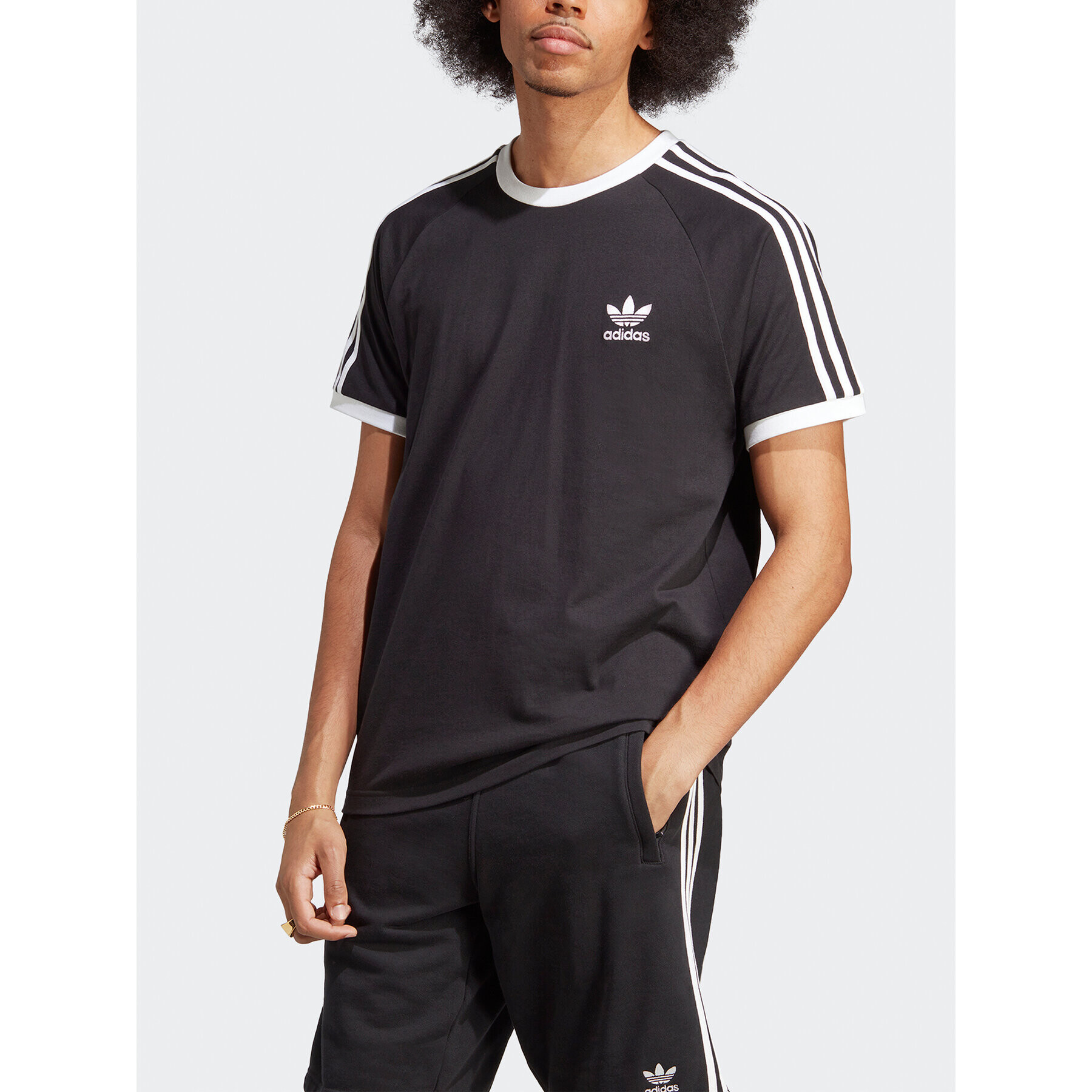 adidas Тишърт Adicolor Classics 3-Stripes T-Shirt IA4845 Черен Slim Fit - Pepit.bg